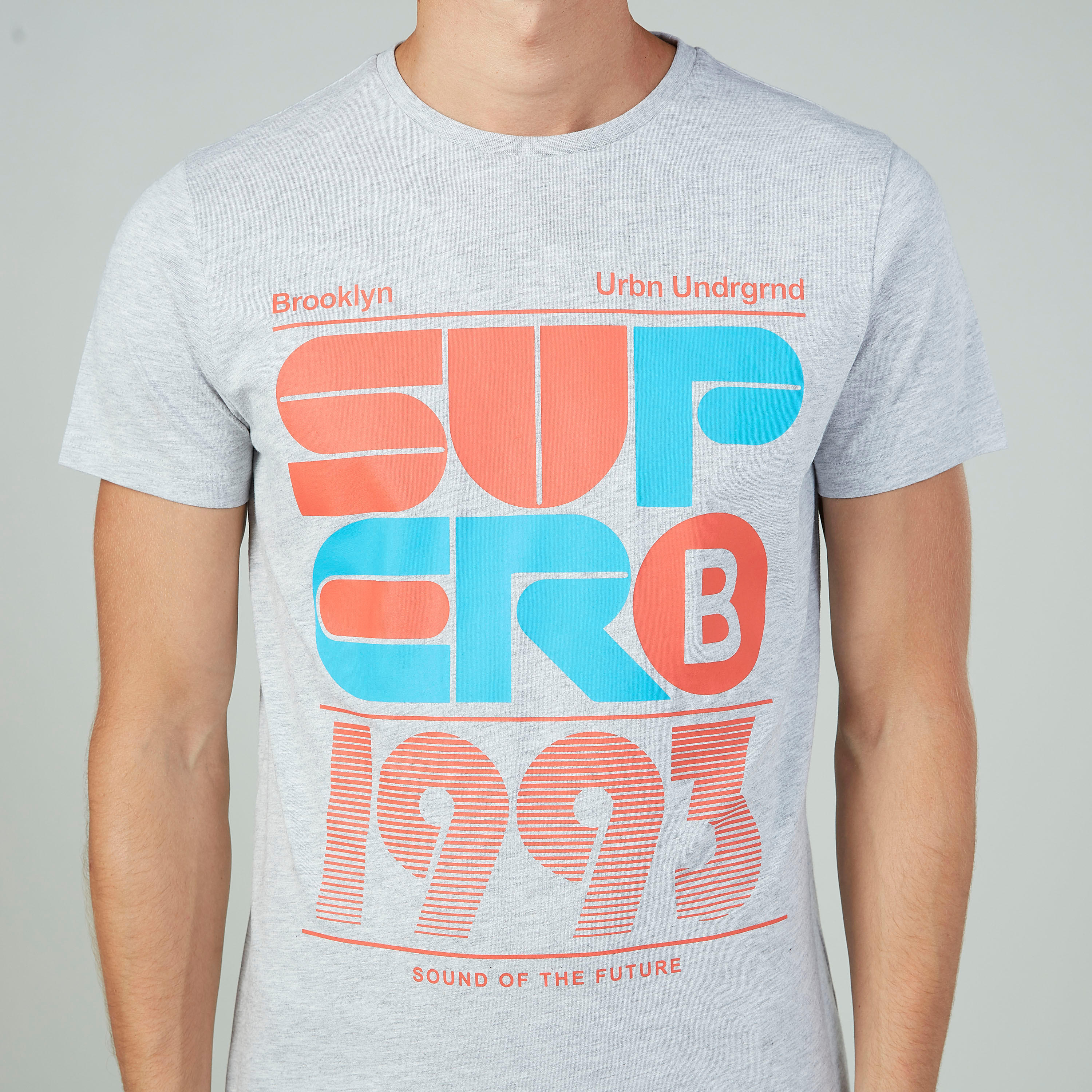 تيشيرت مستدام سليم بياقة ضيّقة وأكمام قصيرة وطبعات-men-clothing-tshirtsandpolos-tshirts-image-3