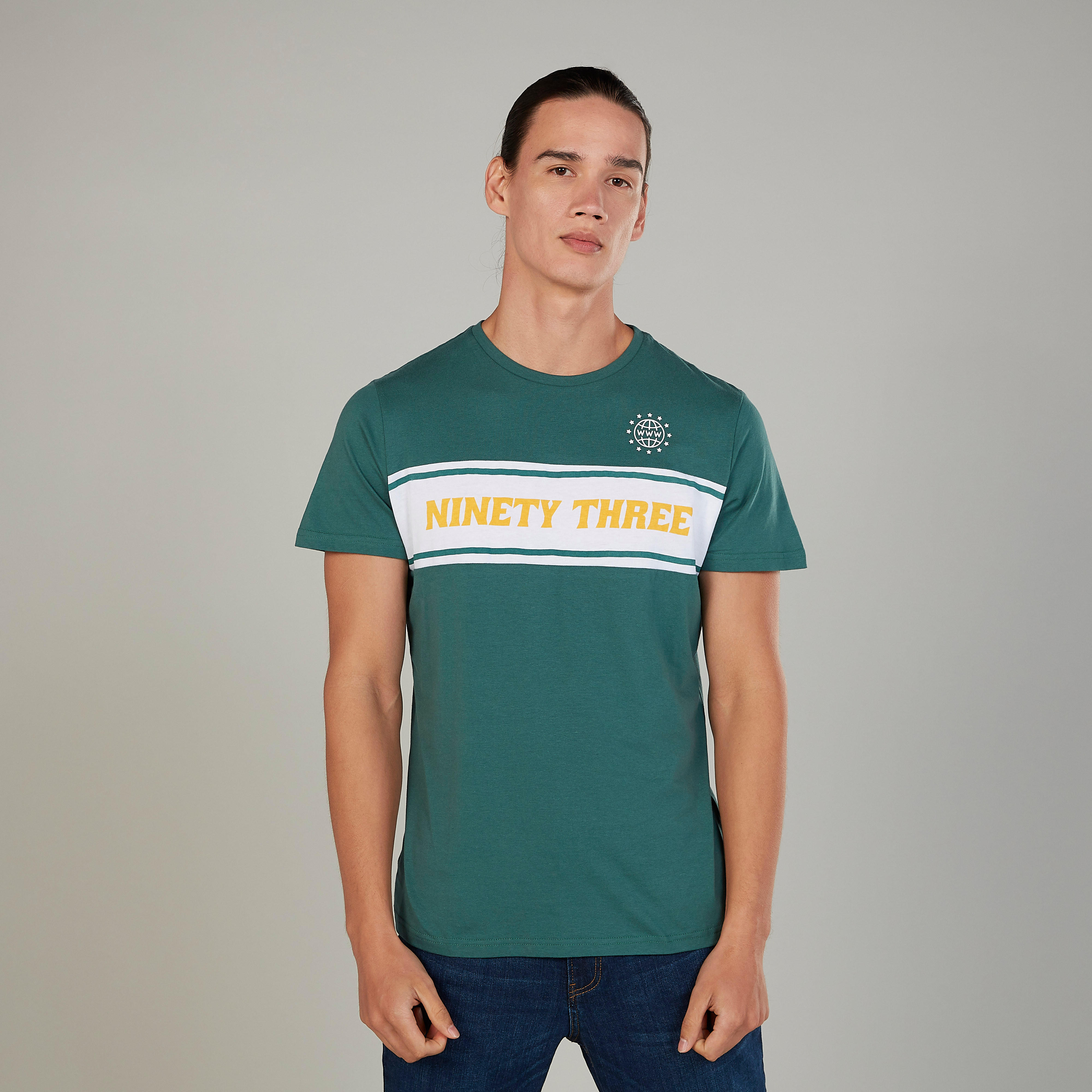 تيشيرت مستدام سليم بياقة ضيّقة وأكمام قصيرة-men-clothing-tshirtsandpolos-tshirts-image-1