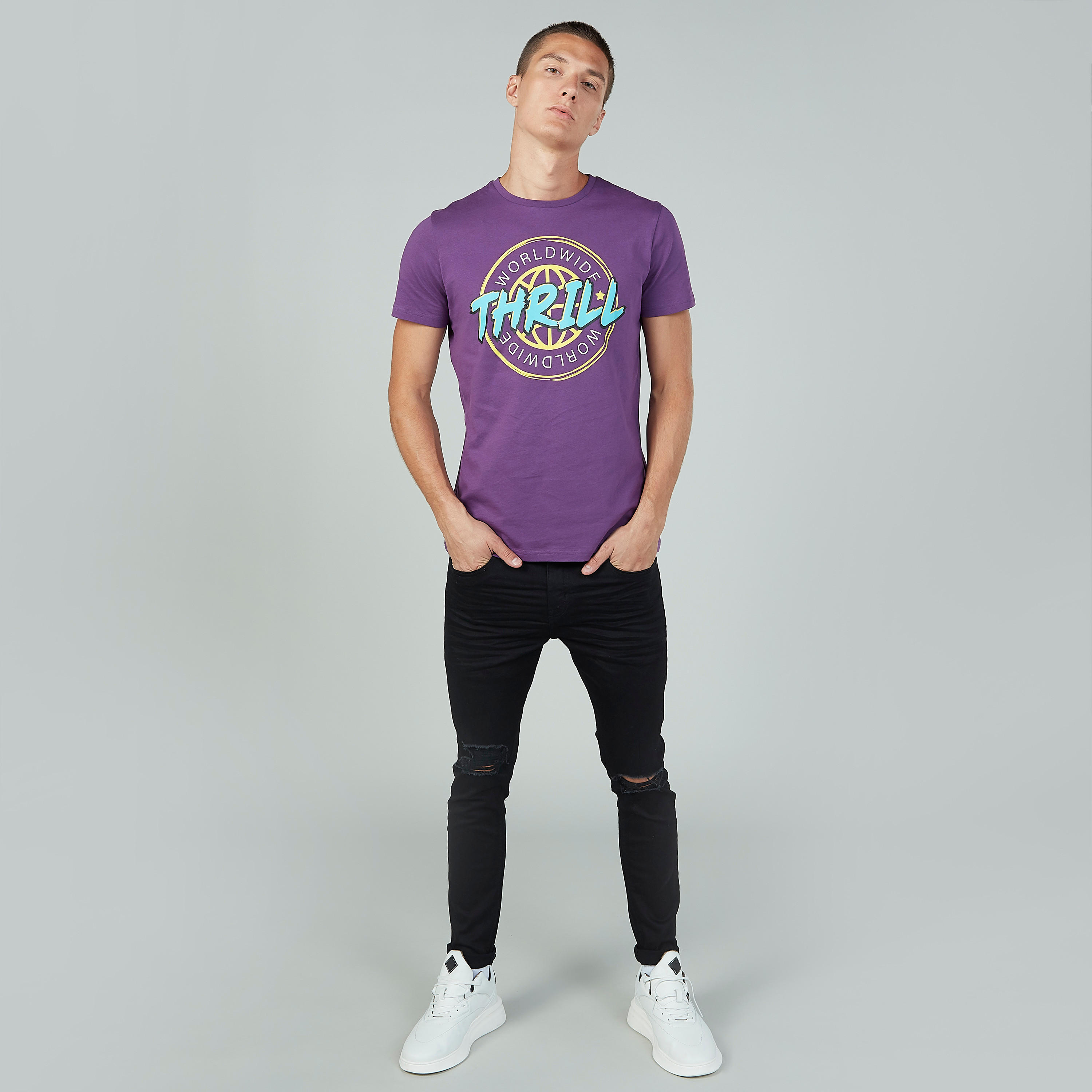 تيشيرت مستدام سليم بياقة ضيّقة وأكمام قصيرة وطبعات -men-clothing-tshirtsandpolos-tshirts-image-2