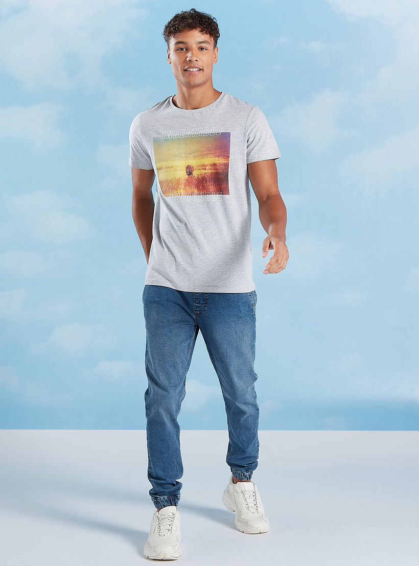 تيشيرت مستدام سليم بياقة ضيّقة وأكمام قصيرة وطبعات -men-clothing-tshirtsandpolos-tshirts-image-3