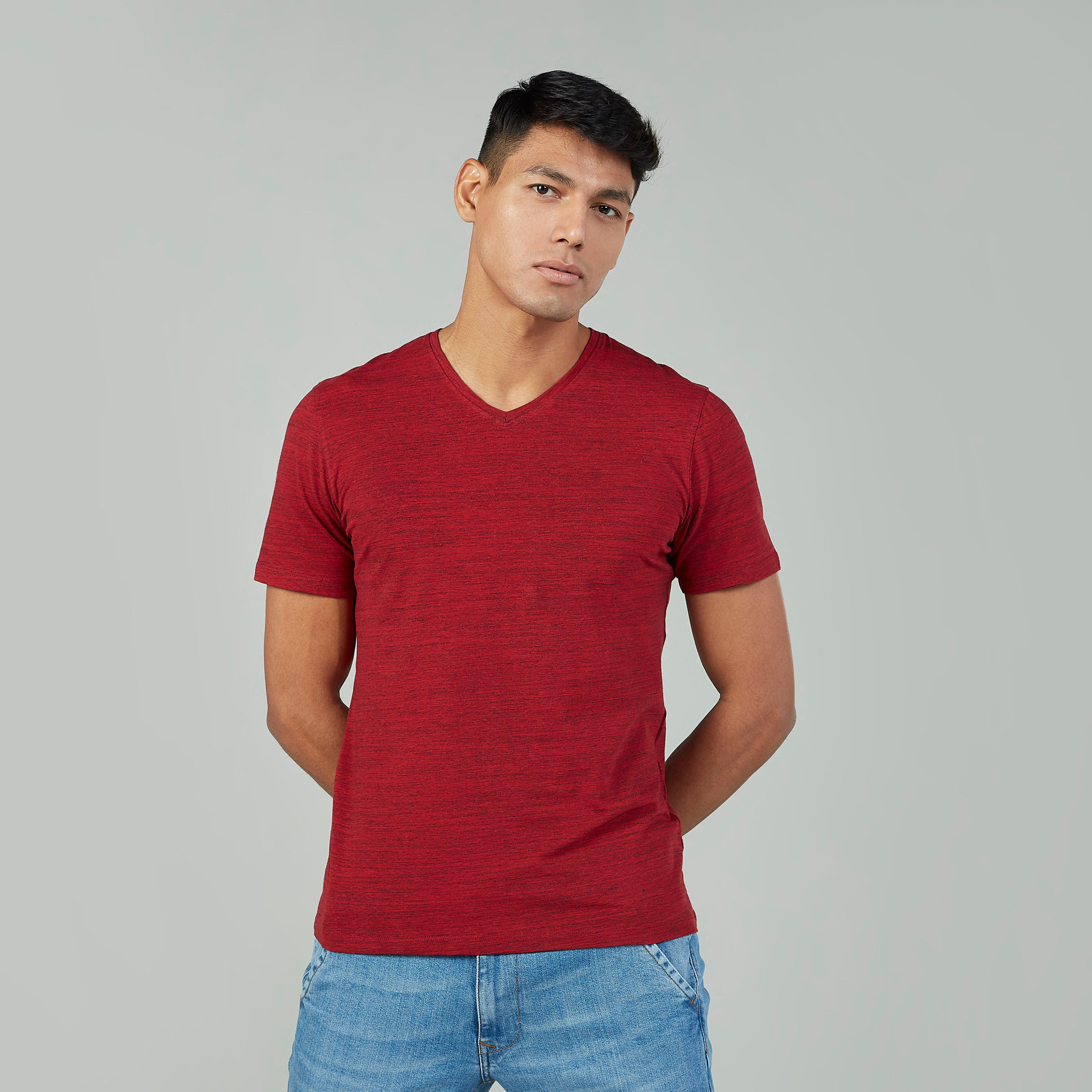 تيشيرت بطبعات بياقة V وأكمام قصيرة-men-clothing-tshirtsandpolos-tshirts-image-1