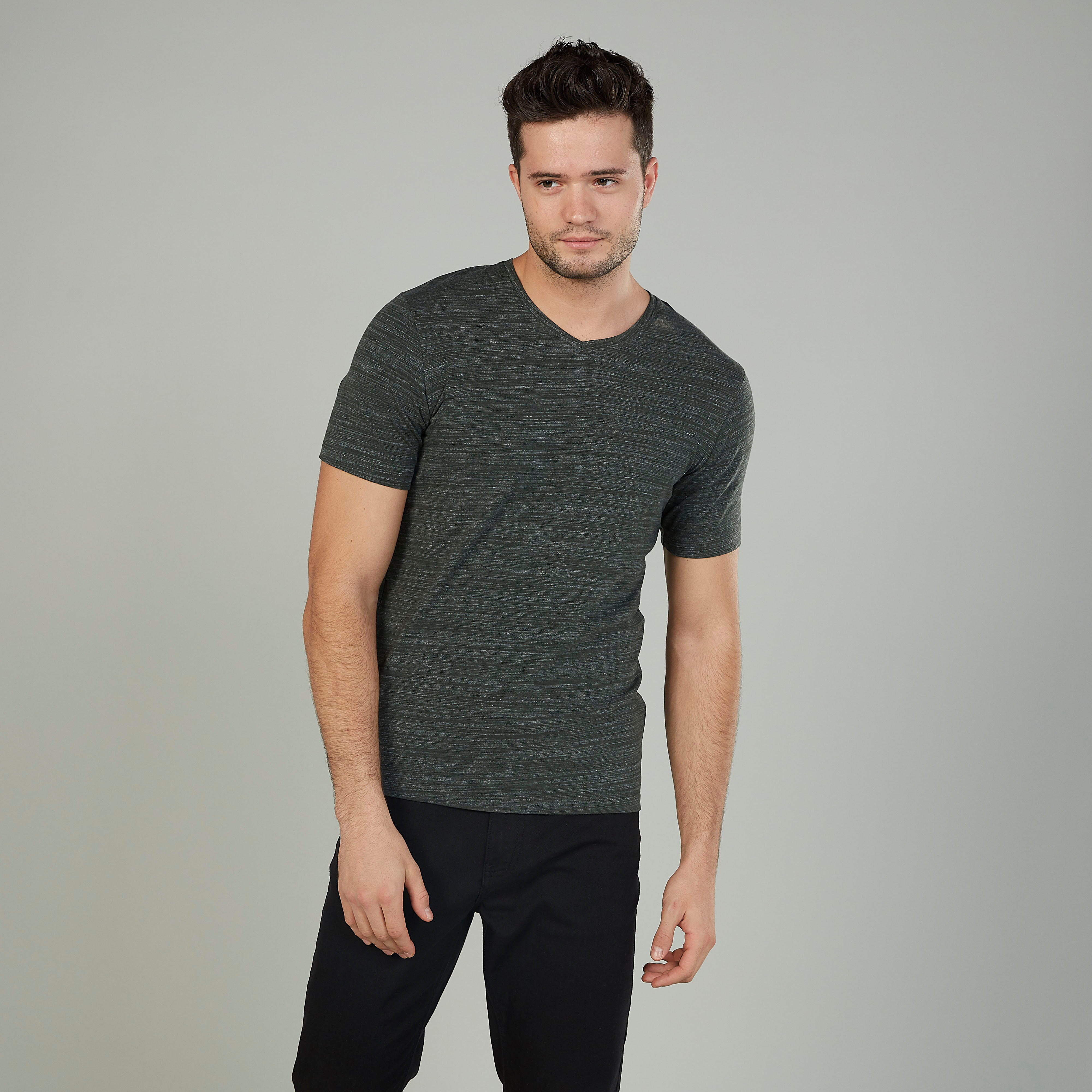 تيشيرت سادة بياقة V وأكمام قصيرة-men-clothing-tshirtsandpolos-tshirts-image-5
