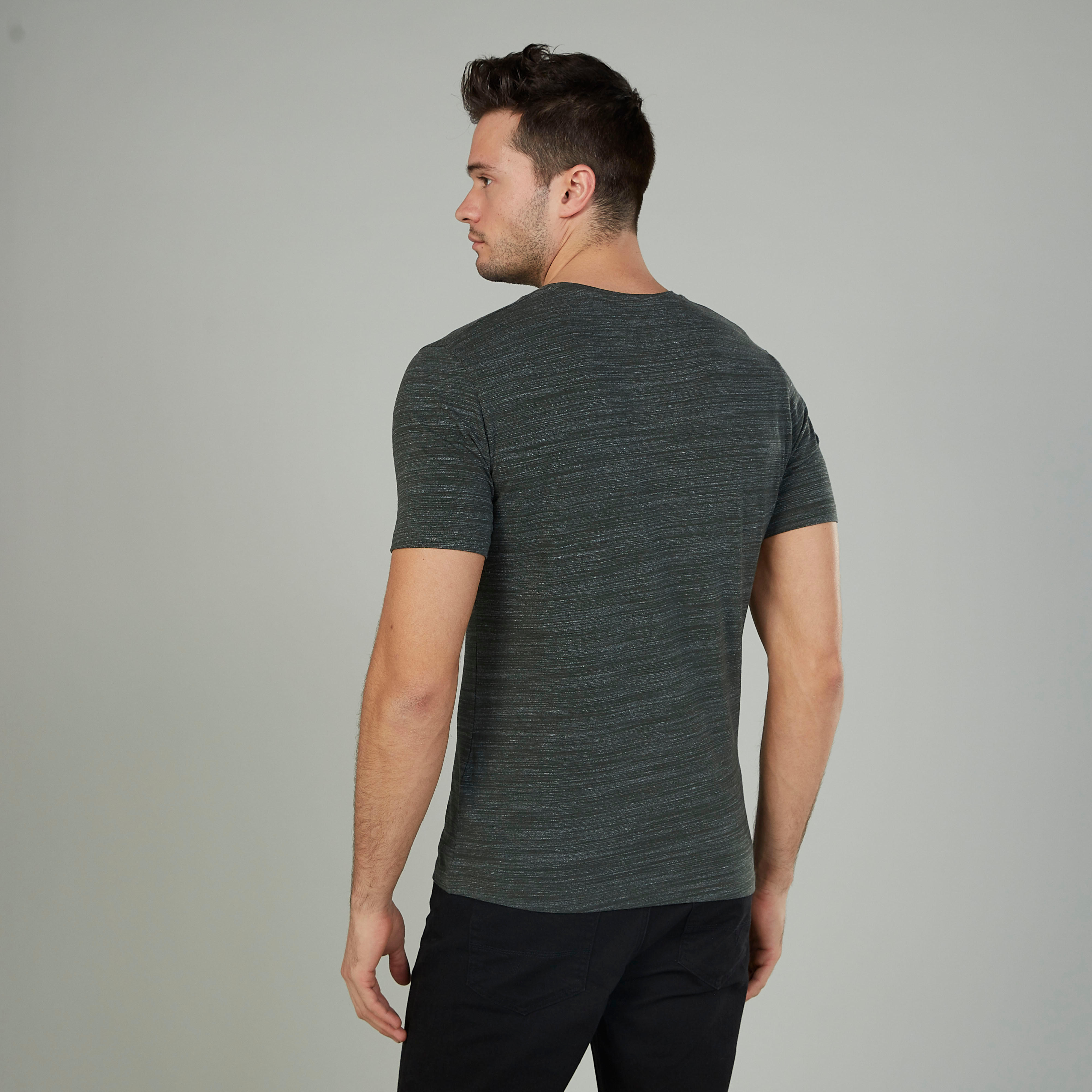 تيشيرت سادة بياقة V وأكمام قصيرة-men-clothing-tshirtsandpolos-tshirts-image-2