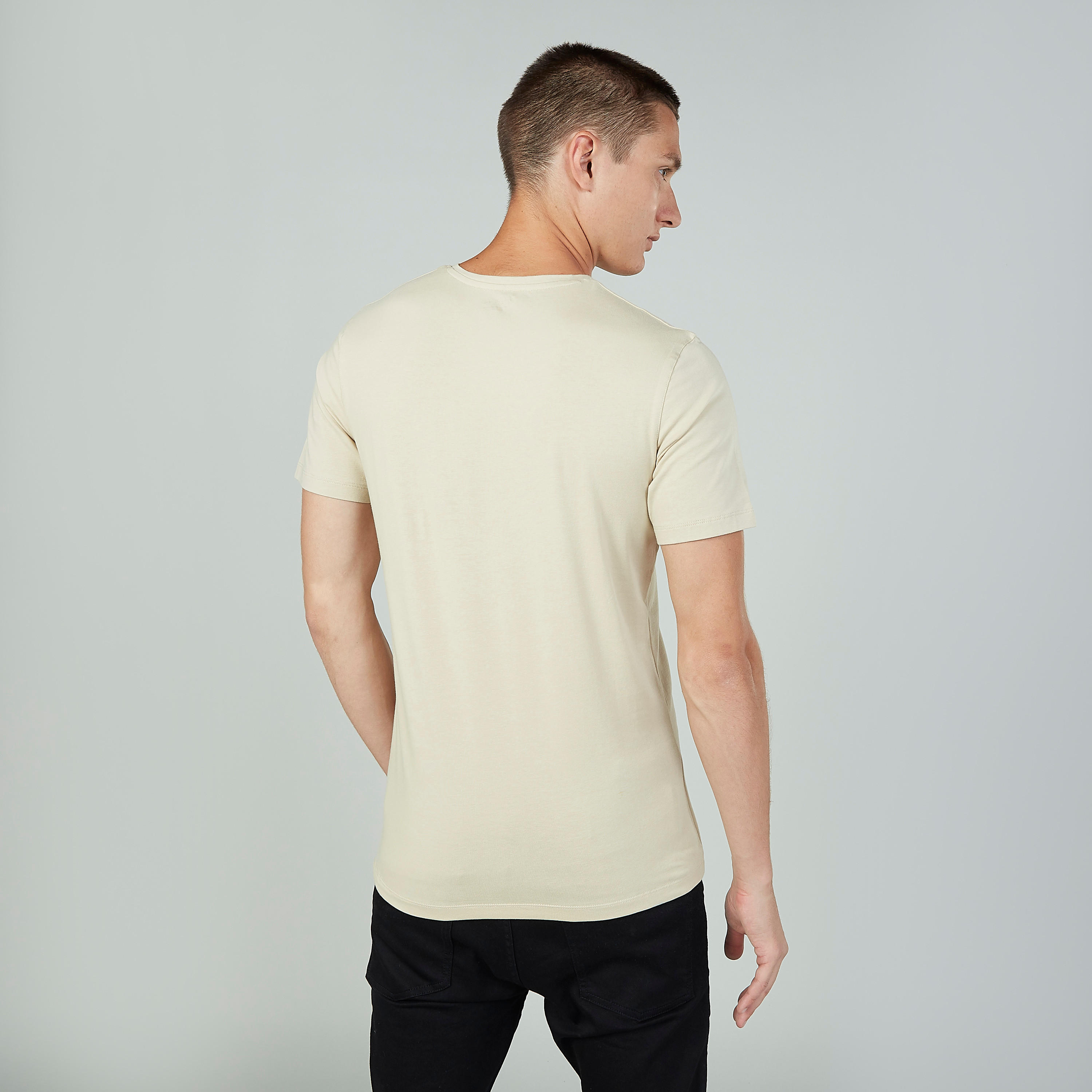 تيشيرت سادة بياقة V وأكمام قصيرة-men-clothing-tshirtsandpolos-tshirts-image-4