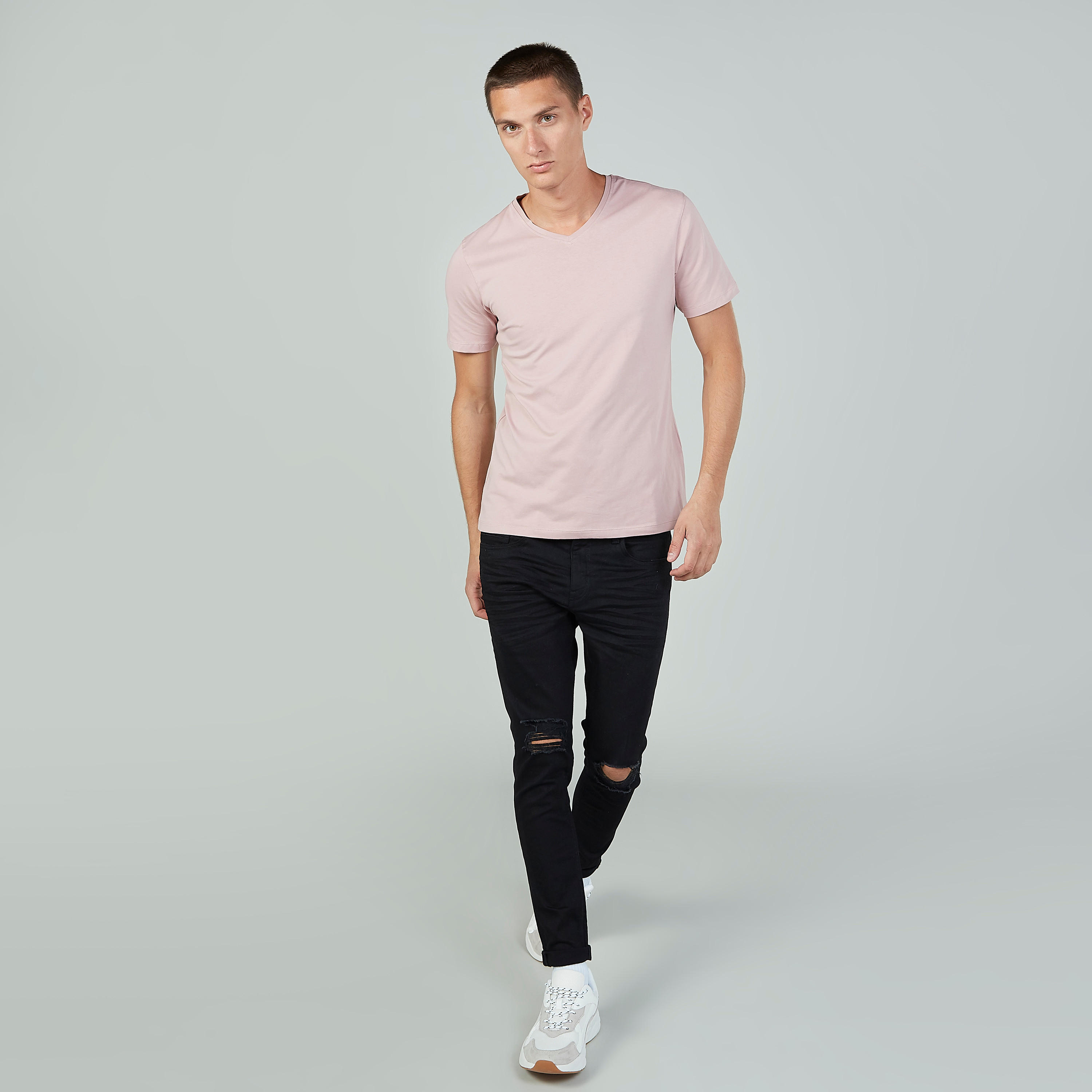 تيشيرت سادة بياقة V وأكمام قصيرة-men-clothing-tshirtsandpolos-tshirts-image-2