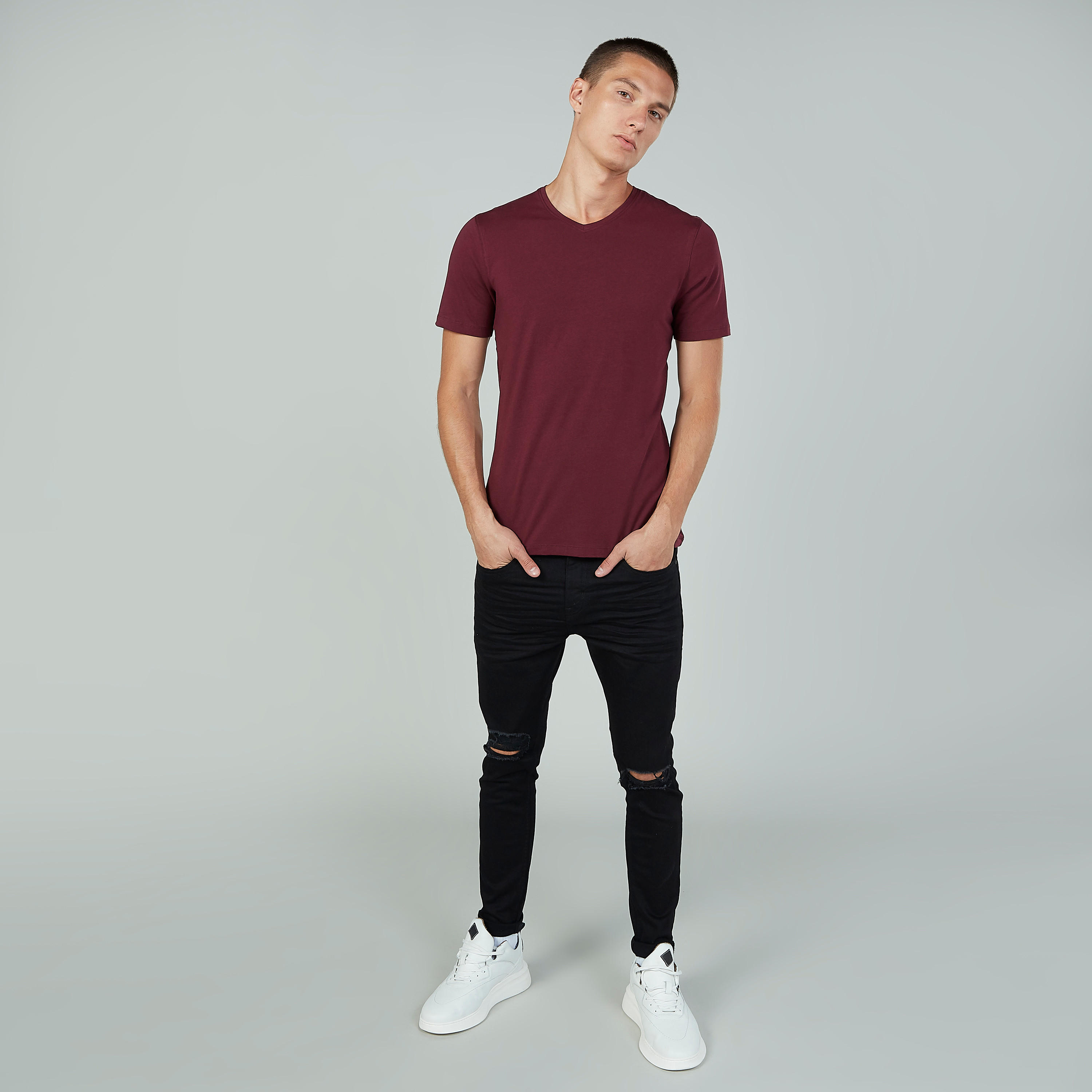 تيشيرت سادة بياقة V وأكمام قصيرة-men-clothing-tshirtsandpolos-tshirts-image-4