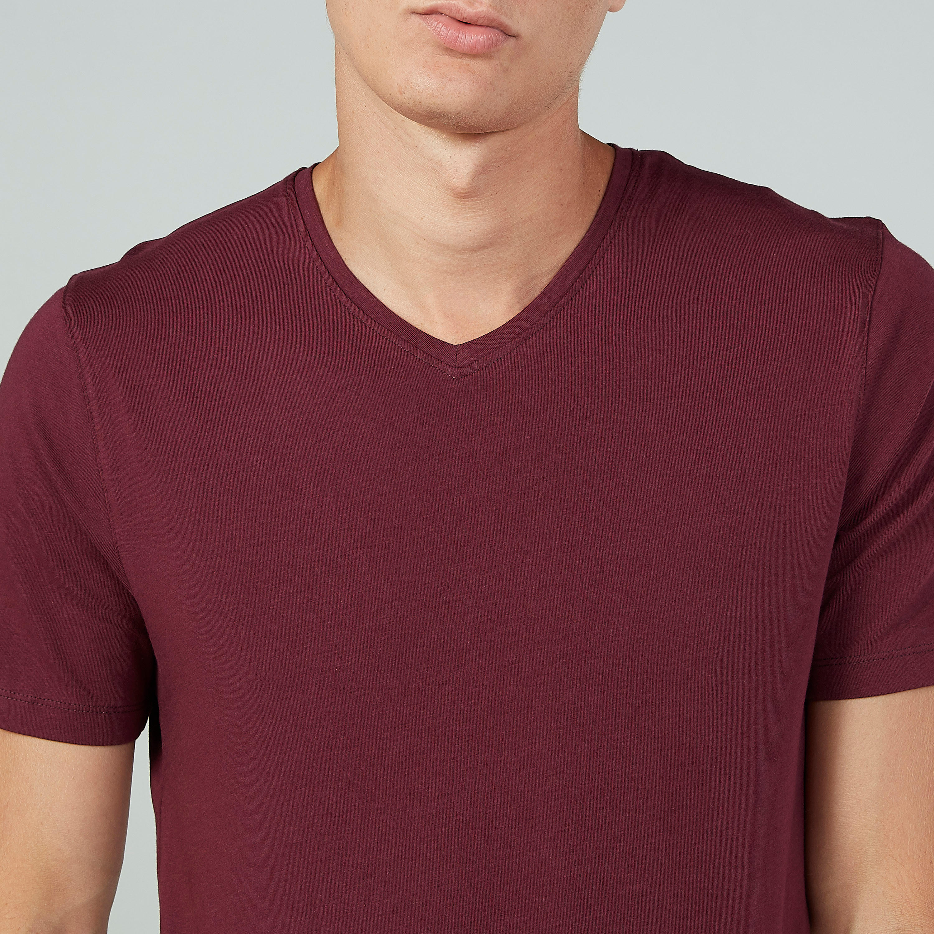 تيشيرت سادة بياقة V وأكمام قصيرة-men-clothing-tshirtsandpolos-tshirts-image-3