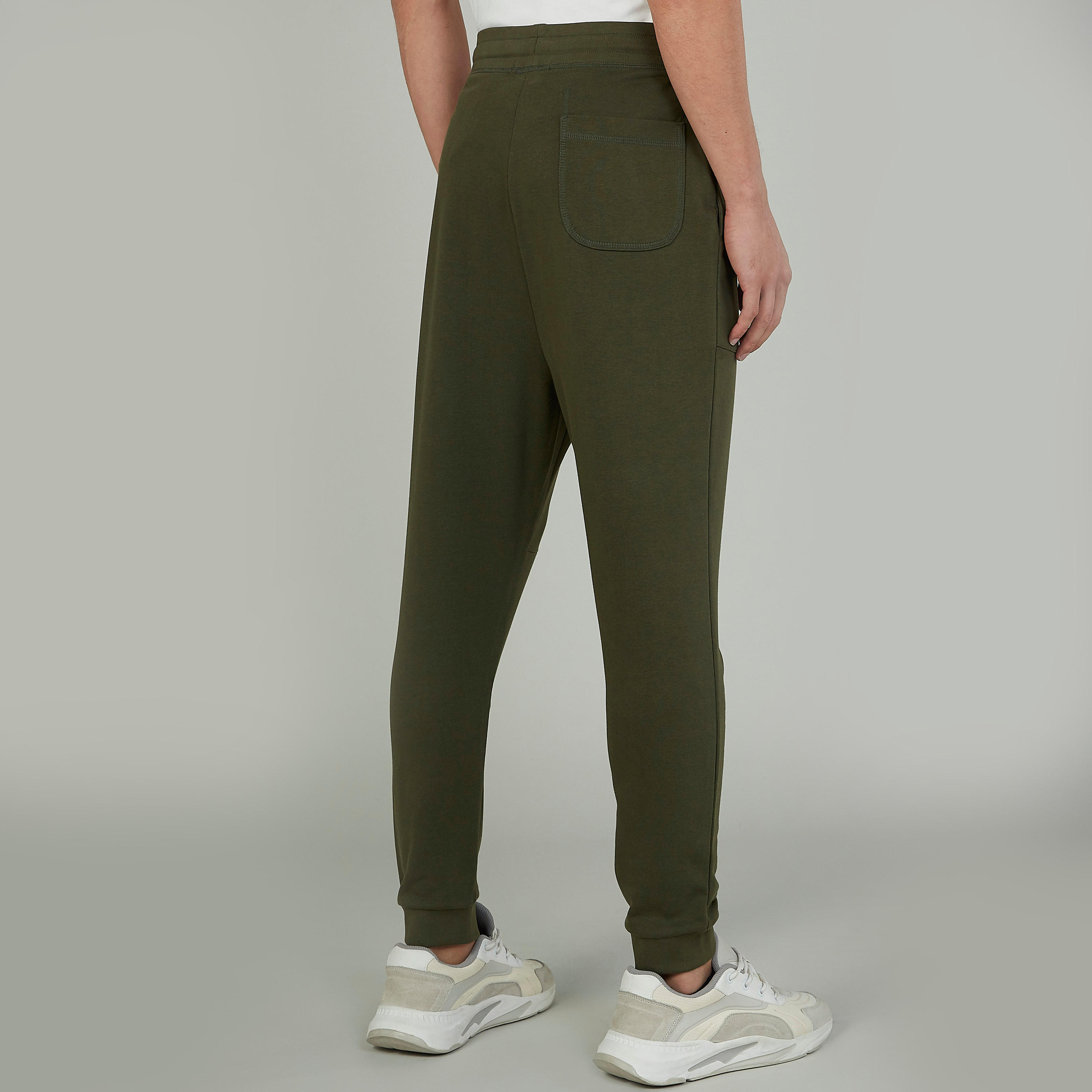 بنطلون سادة بخصر رباط وأساور مطّاطية-men-clothing-bottoms-joggers-image-3