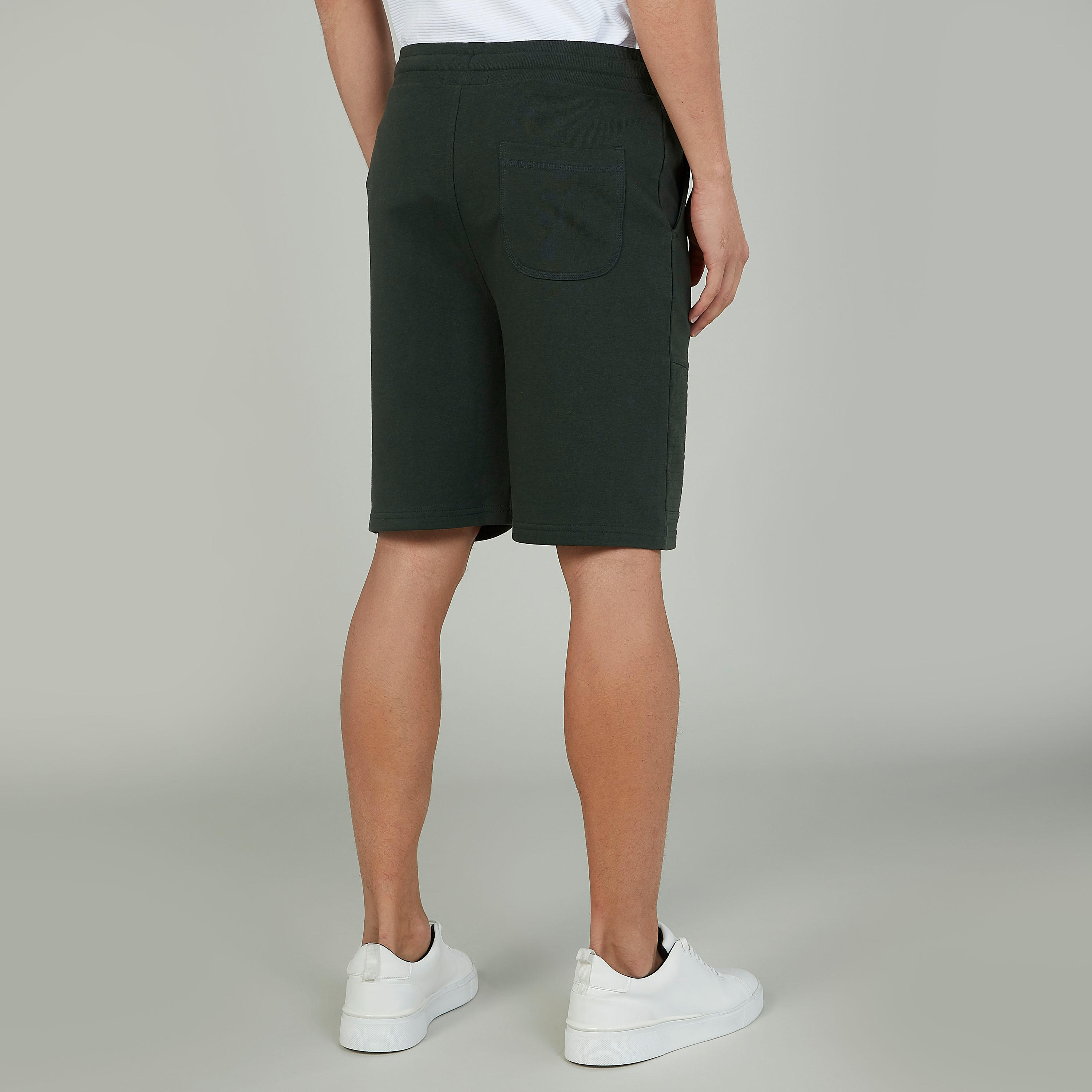 شورت بارز الملمس بخصر مطّاطي وجيوب-men-clothing-bottoms-shorts-image-4