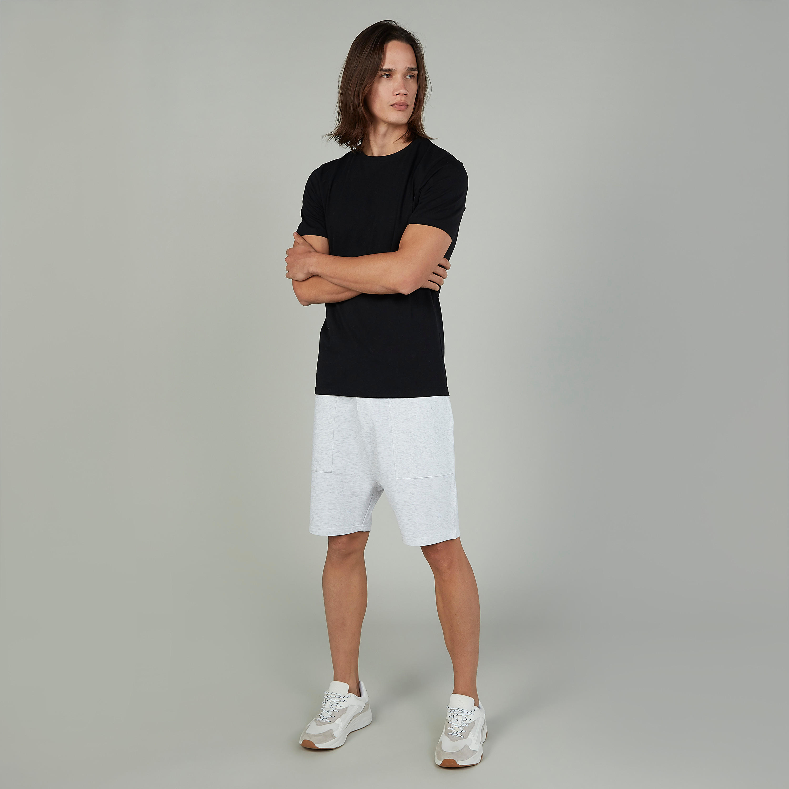 شورت بارز الملمس بخصر مطّاطي وجيوب-men-clothing-bottoms-shorts-image-2