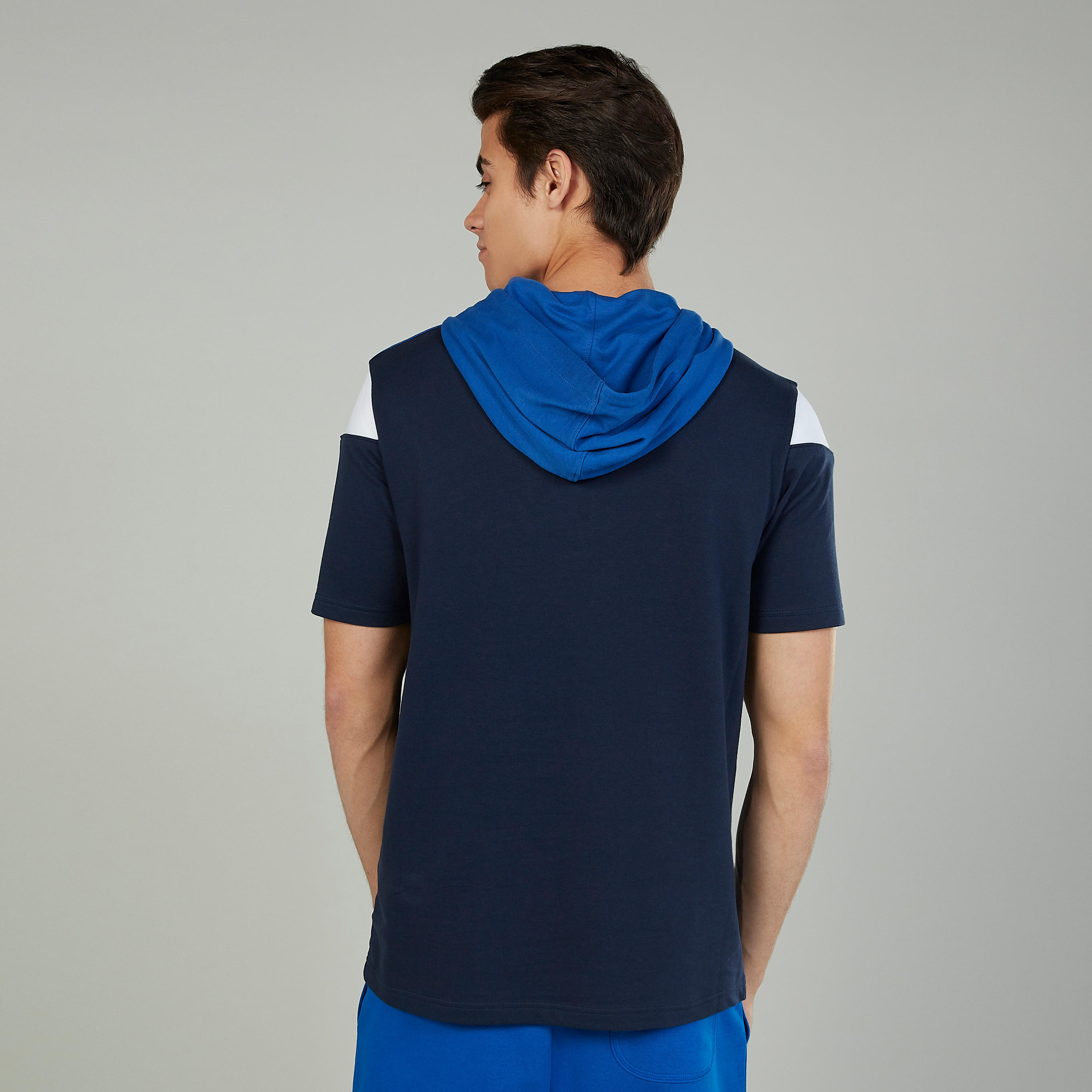 تيشيرت بقبّعة وأكمام قصيرة وطبعات-men-clothing-tshirtsandpolos-tshirts-image-4