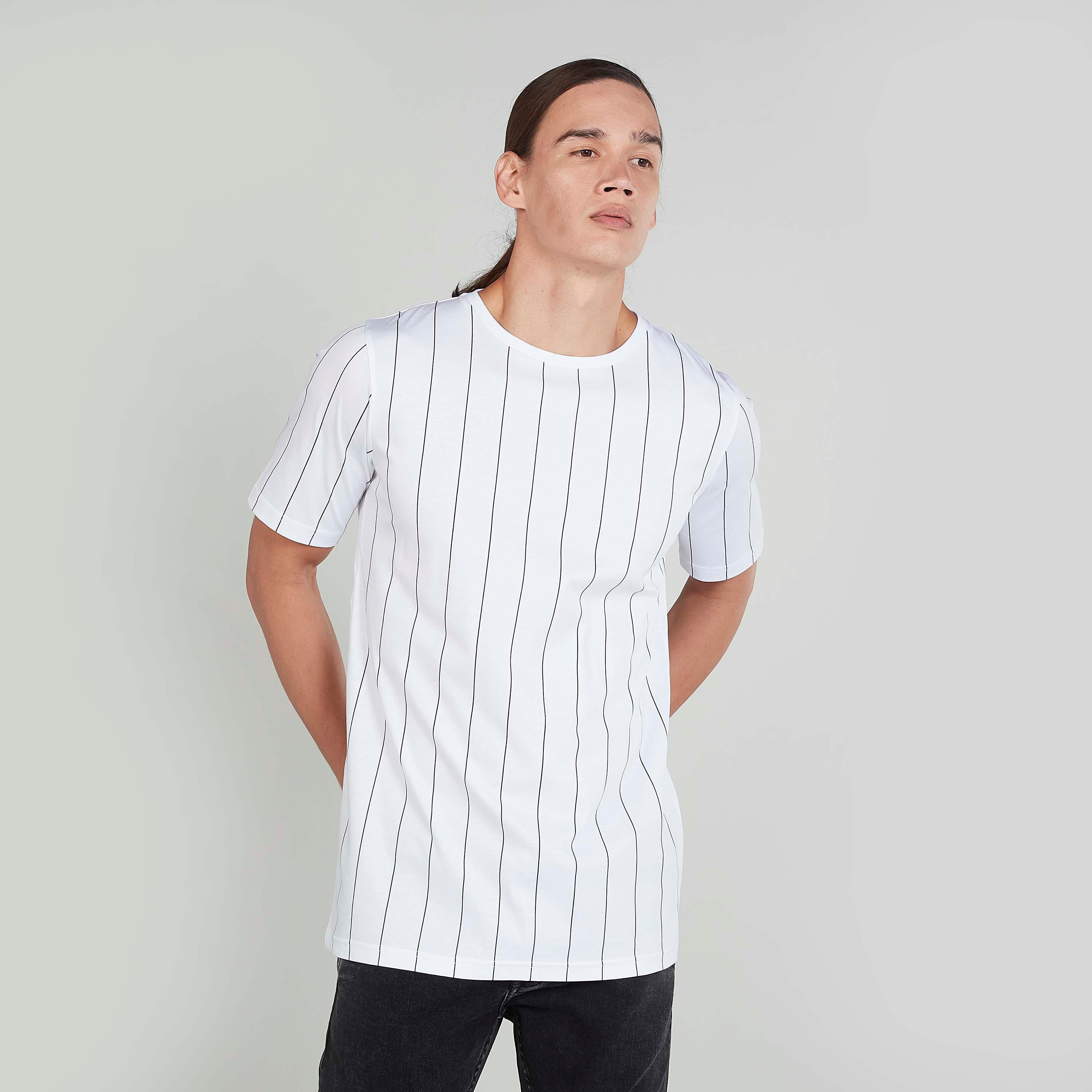 تيشيرت مخطط بياقة ضيّقة وأكمام قصيرة-men-clothing-tshirtsandpolos-tshirts-image-4
