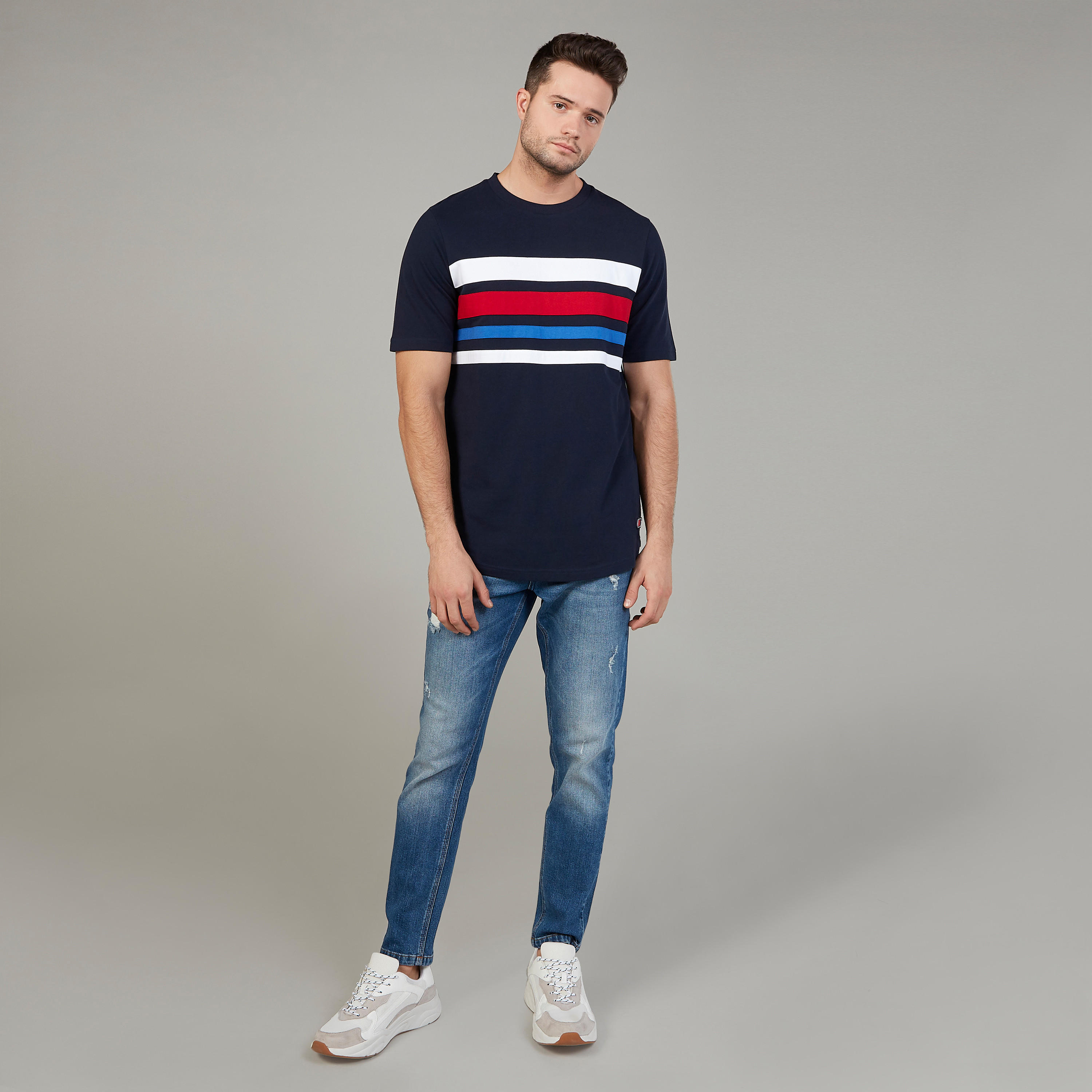 تيشيرت مخطّط بياقة مستديرة وأكمام قصيرة-men-clothing-tshirtsandpolos-tshirts-image-4