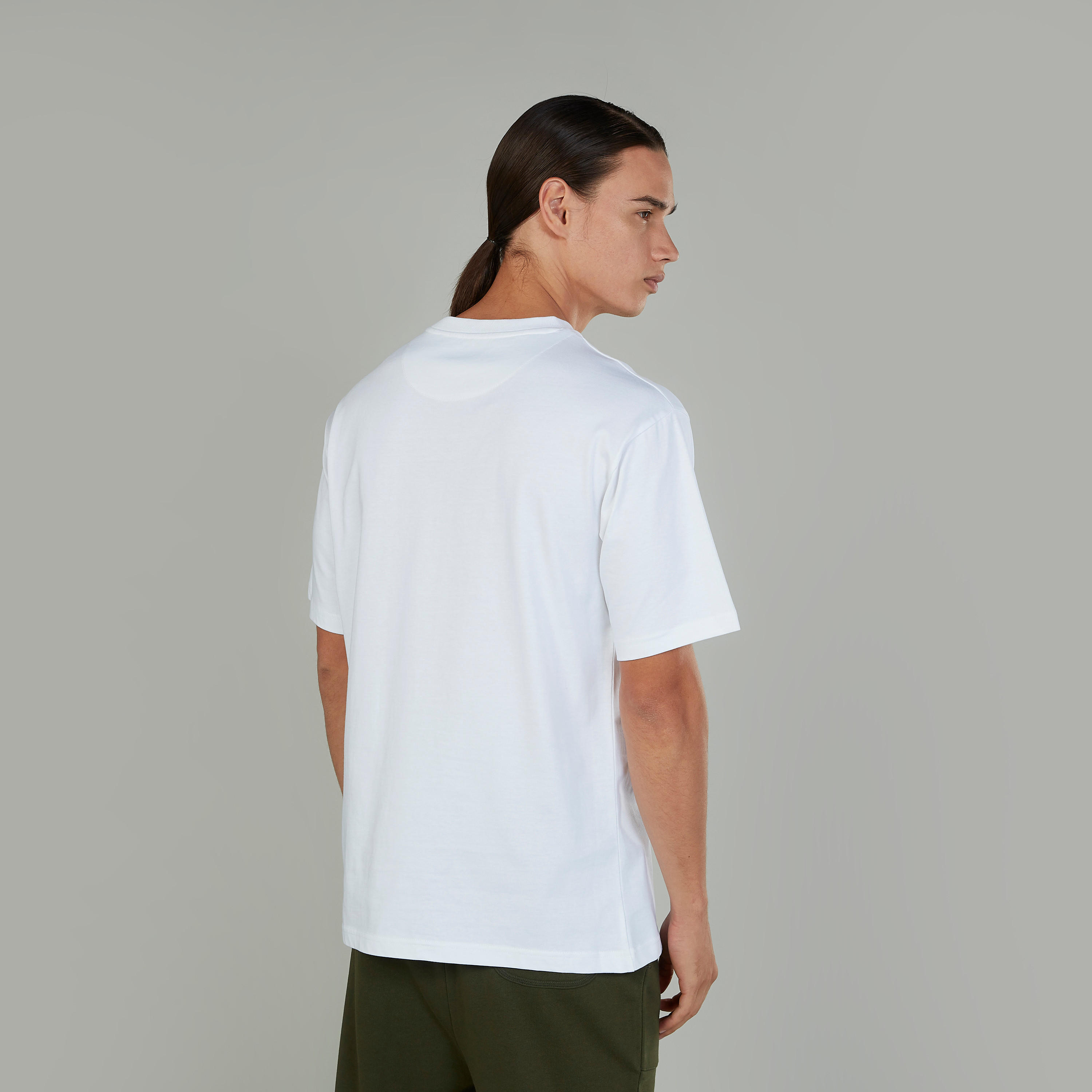 تيشيرت  بياقة ضيّقة وأكمام قصيرة وطبعات-men-clothing-tshirtsandpolos-tshirts-image-2