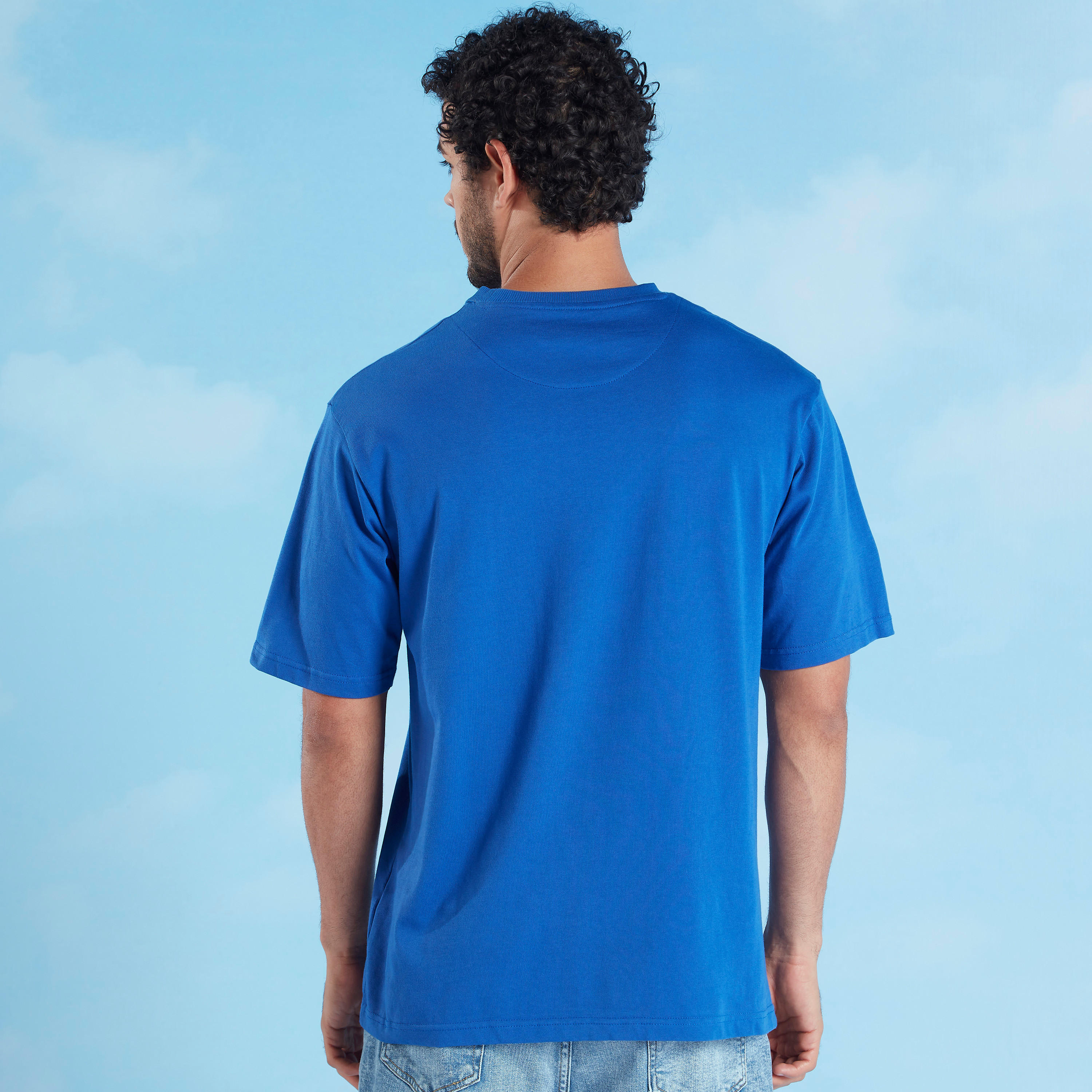 تيشيرت بياقة ضيّقة وأكمام قصيرة وطبعات-men-clothing-tshirtsandpolos-tshirts-image-4