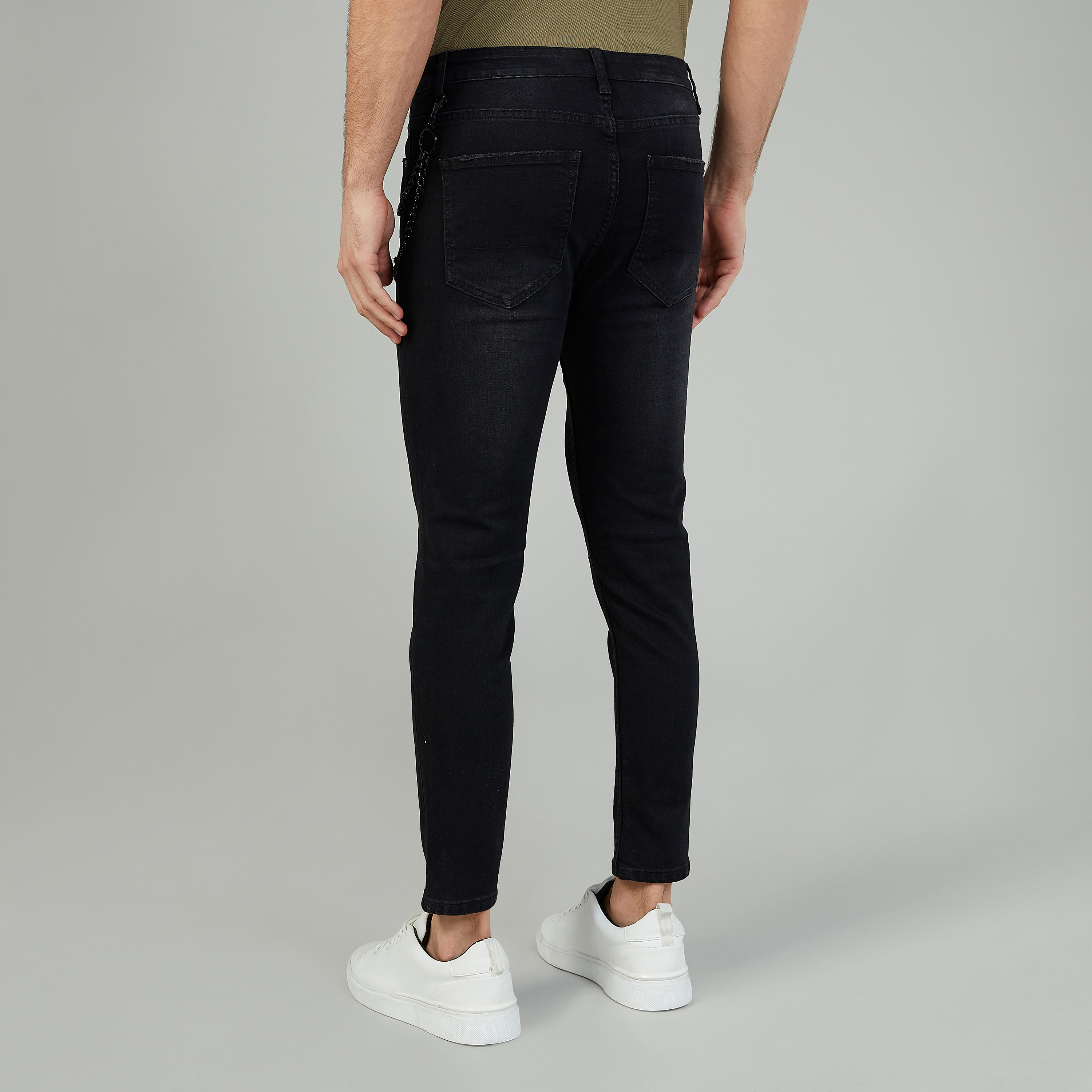 بنطلون جينز ممزق سكيني بخصر متوسط الارتفاع بعروات حزام وجيوب-men-clothing-bottoms-jeans-image-4