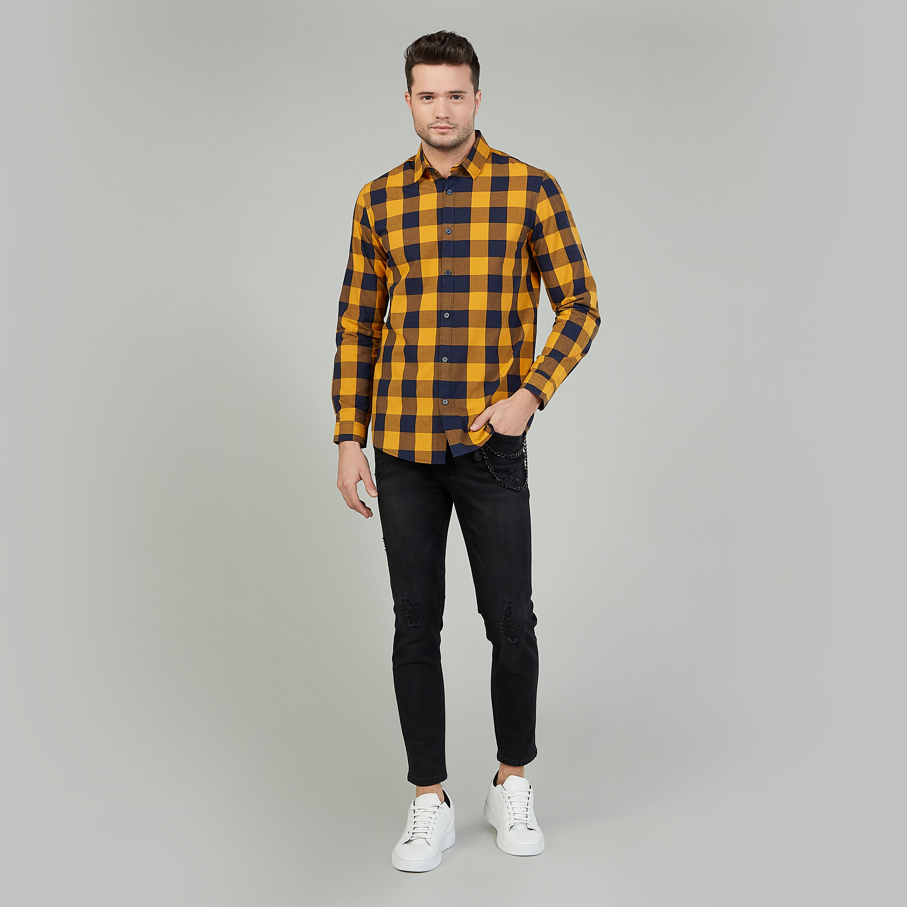قميص كاروهات بقصّة سليم وياقة عادية وأكمام طويلة-men-clothing-shirts-image-2