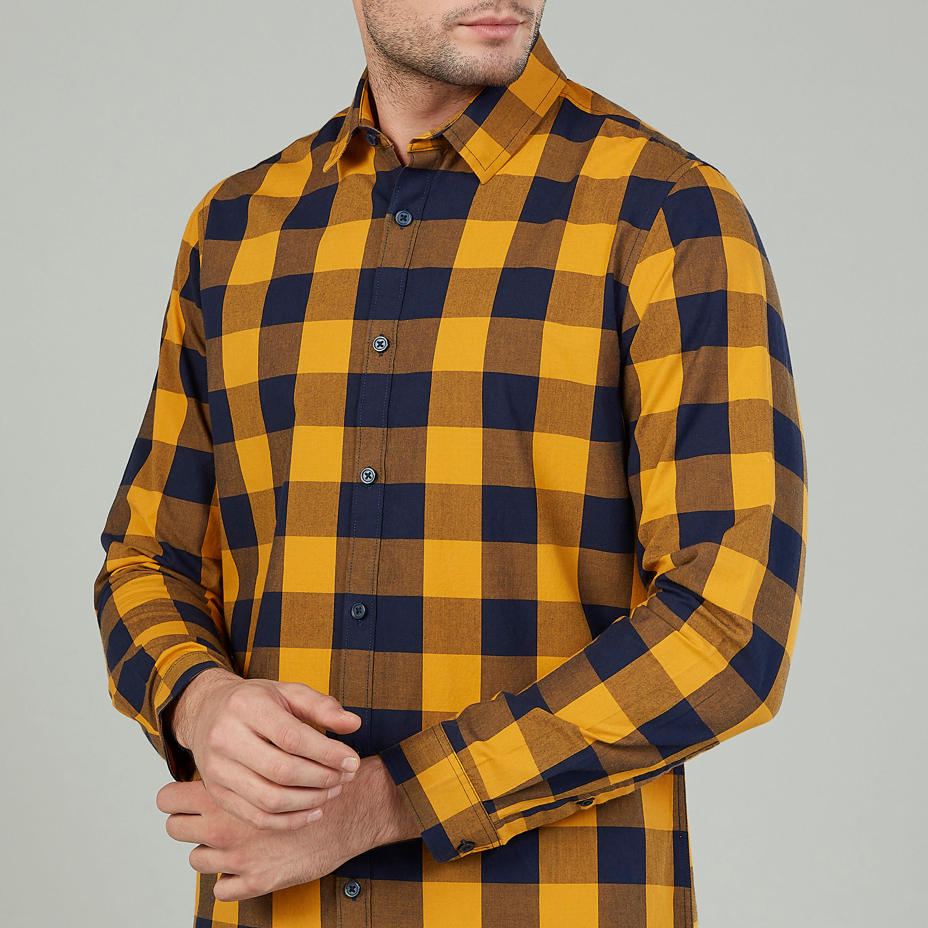 قميص كاروهات بقصّة سليم وياقة عادية وأكمام طويلة-men-clothing-shirts-image-3