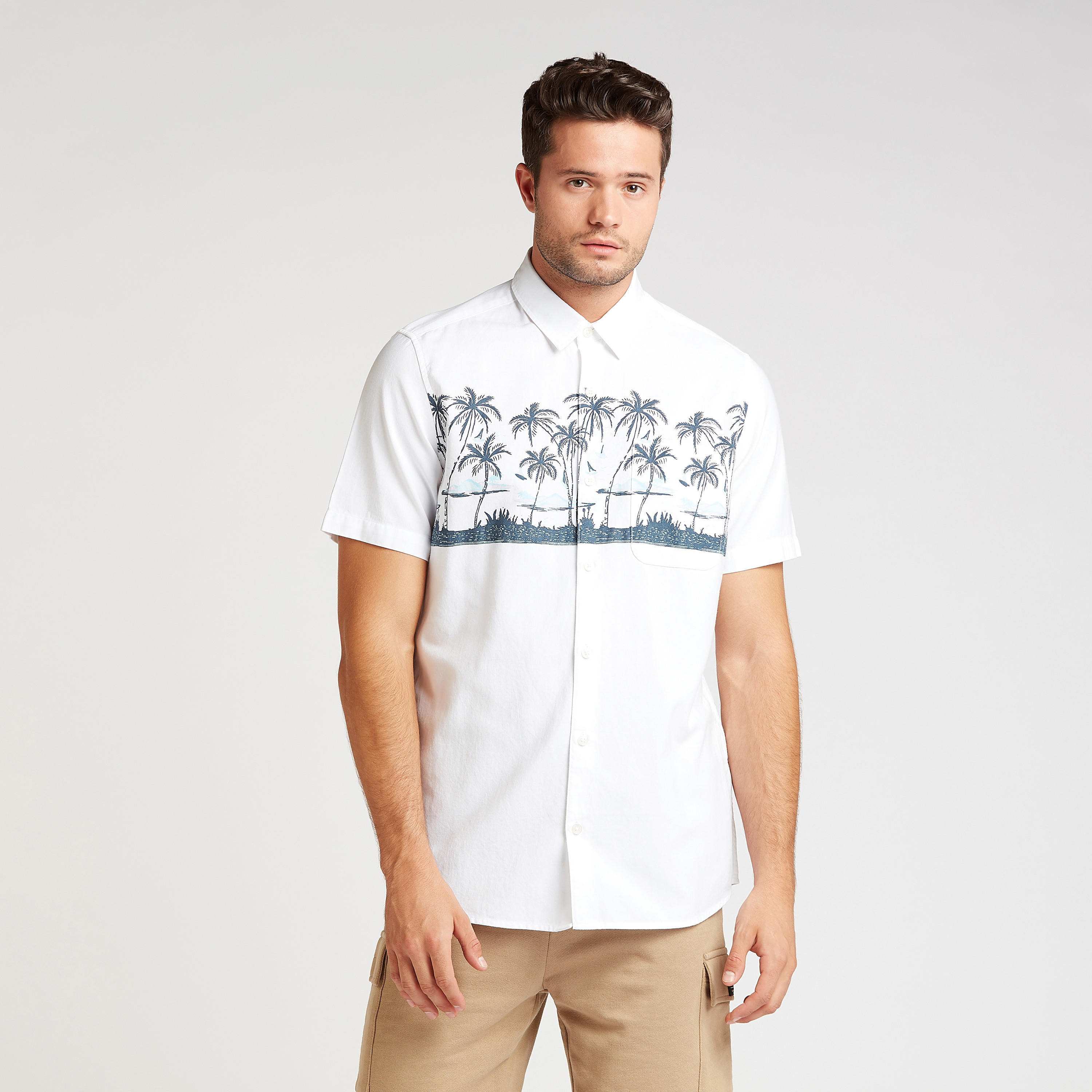 قميص سليم بطبعات وأكمام قصيرة وجيب على الصّدر-men-clothing-shirts-image-1