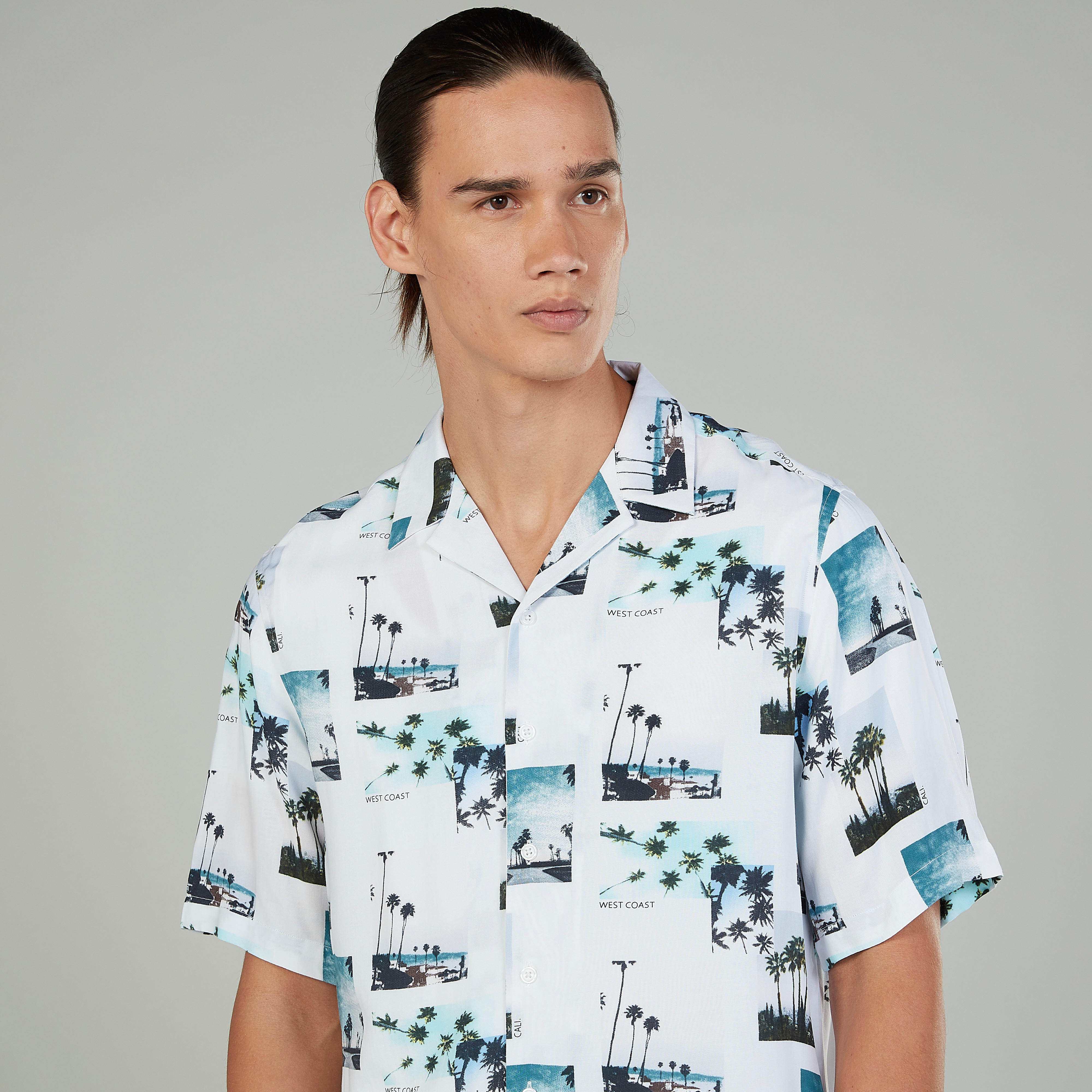 قميص سليم بياقة عاديّة وأكمام قصيرة وطبعات-men-clothing-shirts-image-3