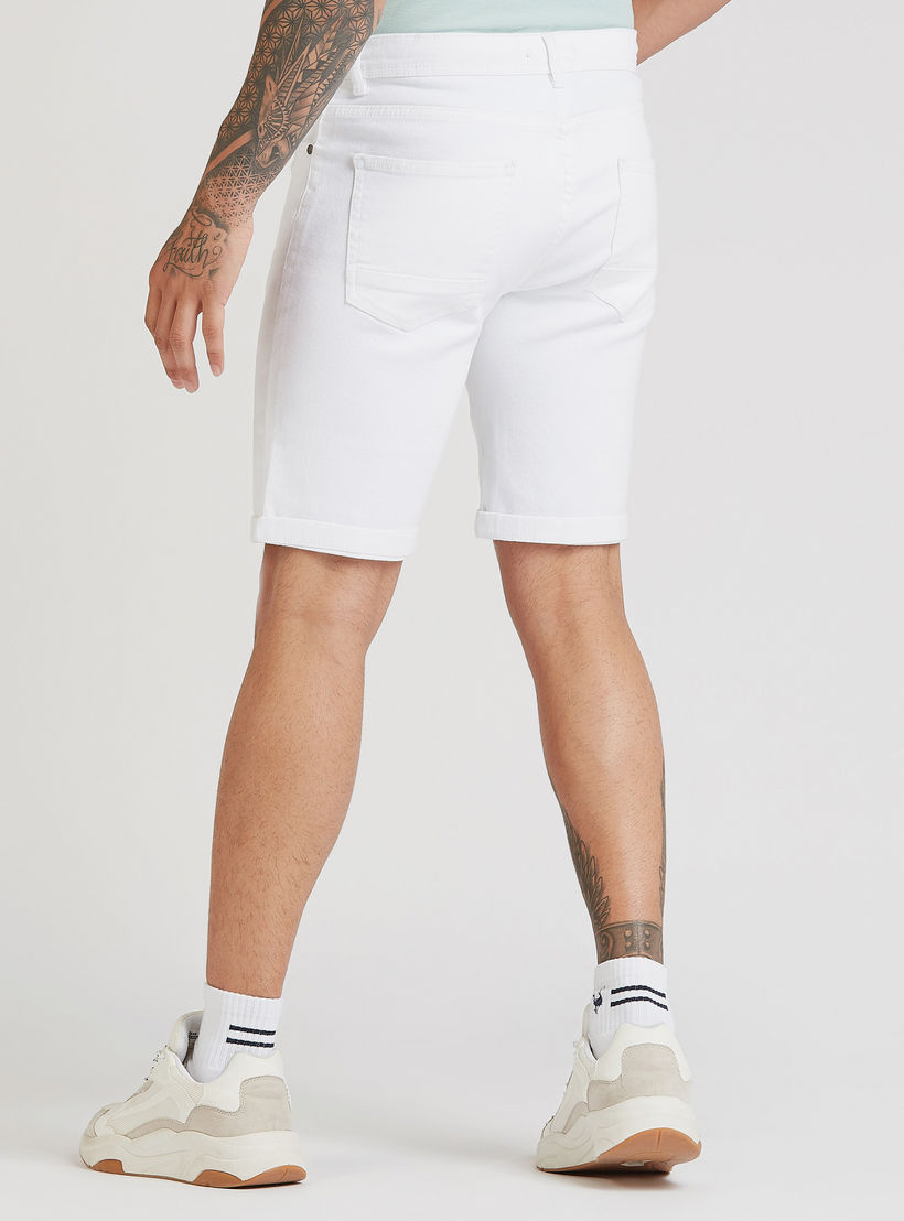 شورت دينم سادة بتفاصيل جيوب ورباط-men-clothing-bottoms-shorts-image-1