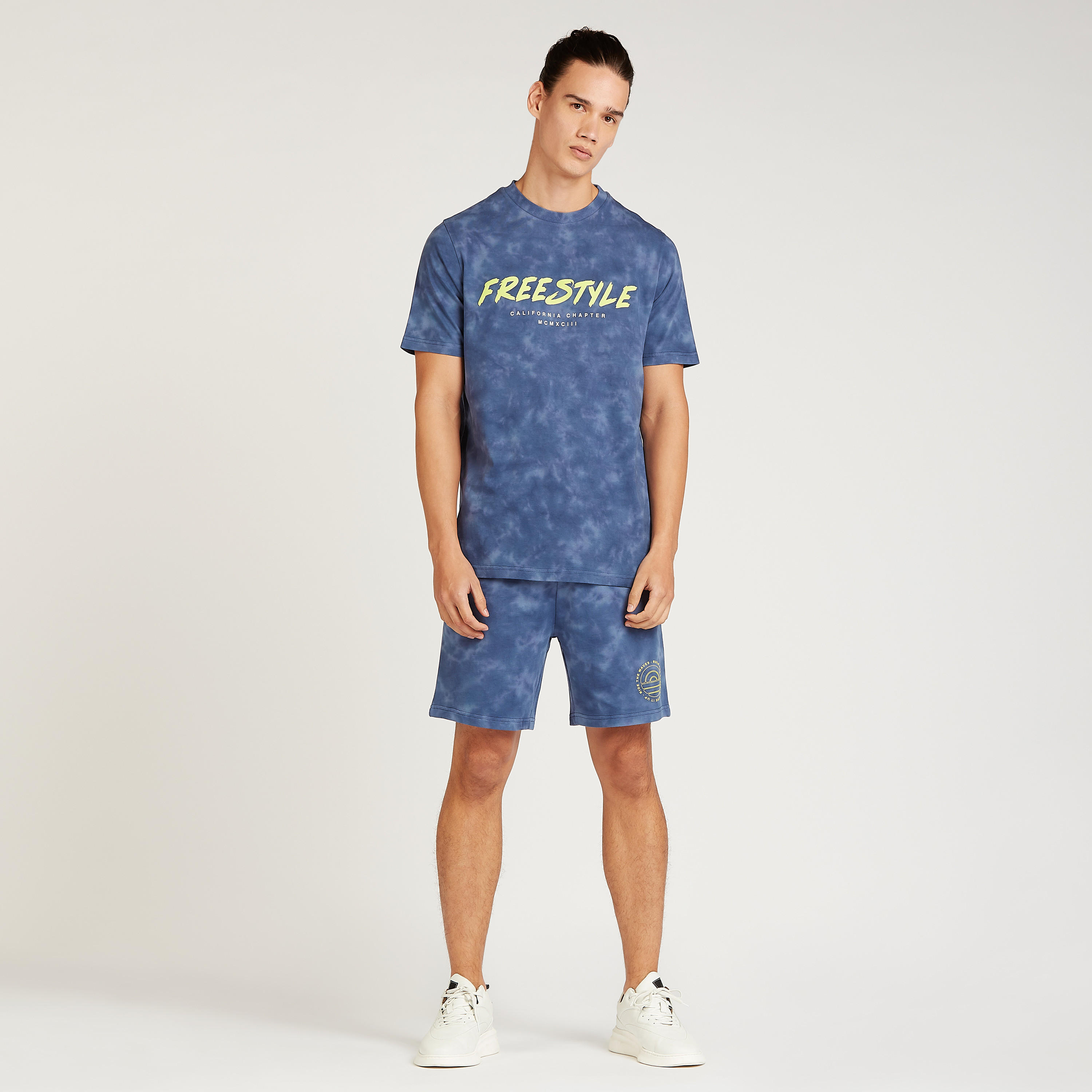 Sustainable Printed Mid-Rise Shorts with Pocket Detail and Drawstring-men-clothing-bottoms-shorts-image-2