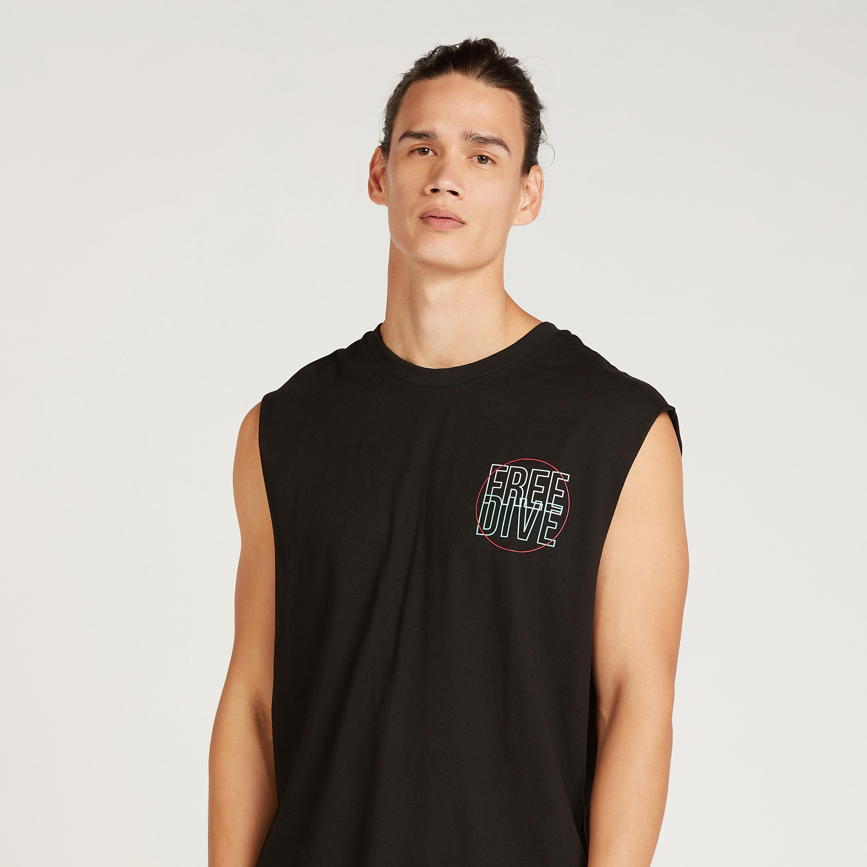 تيشيرت دون أكمام بياقة مستديرة وطبعات-men-clothing-tshirtsandpolos-tshirts-image-3