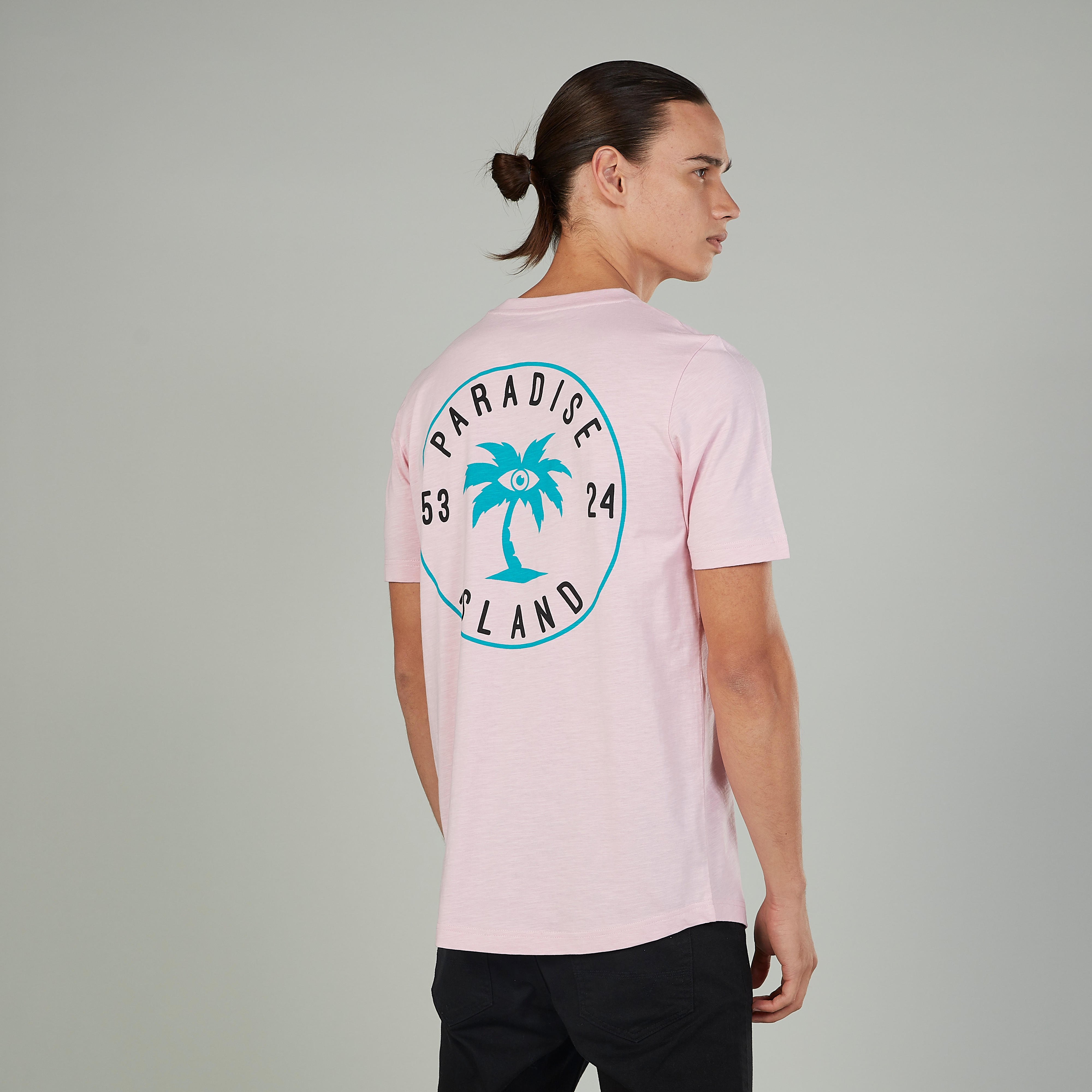 تيشيرت بياقة ضيّقة وأكمام قصيرة وطبعات-men-clothing-tshirtsandpolos-tshirts-image-1