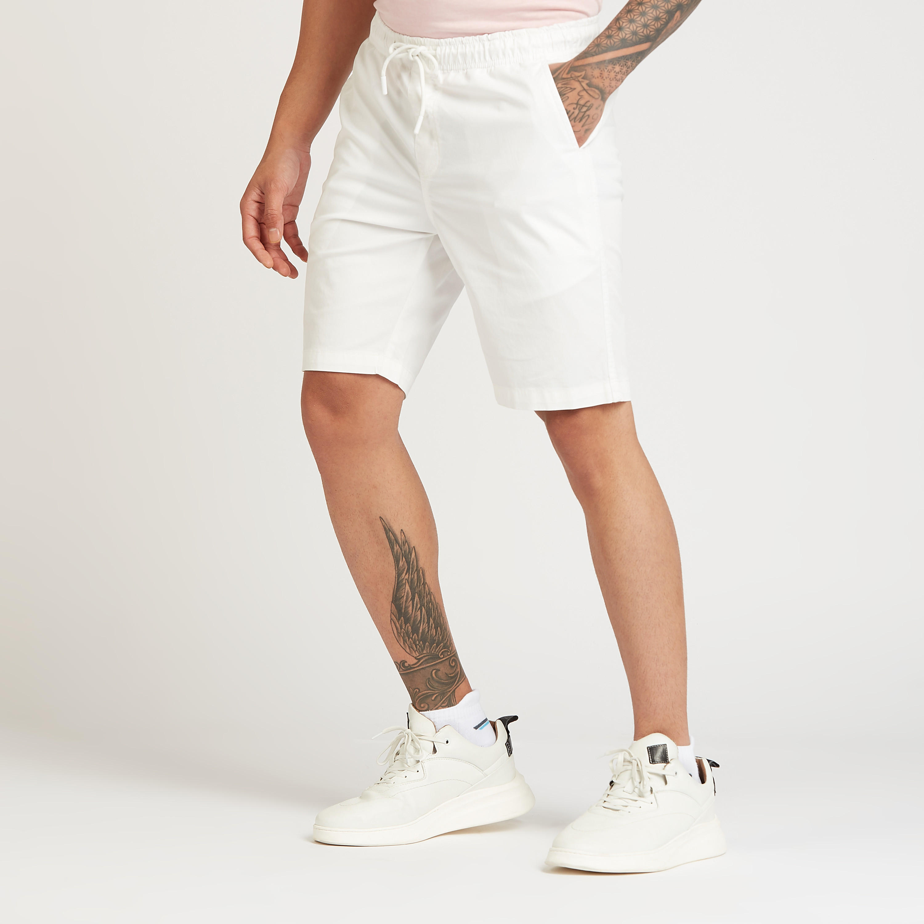 شورت سادة بخصر متوسط الارتفاع ورباط وجيوب-men-clothing-bottoms-shorts-image-1