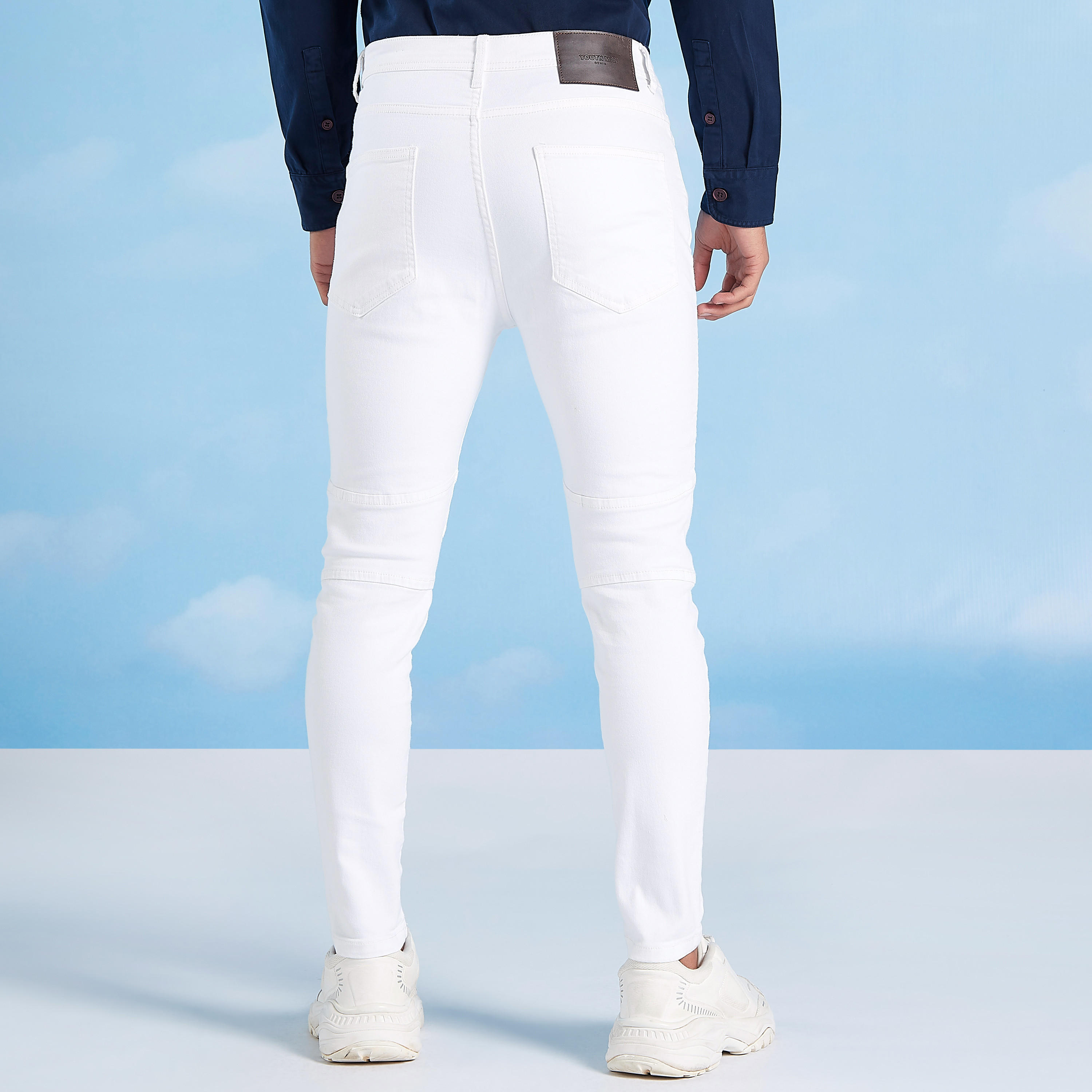 بنطلون جينز بارز الملمس بجيوب وعراوي حزام-men-clothing-bottoms-jeans-image-4