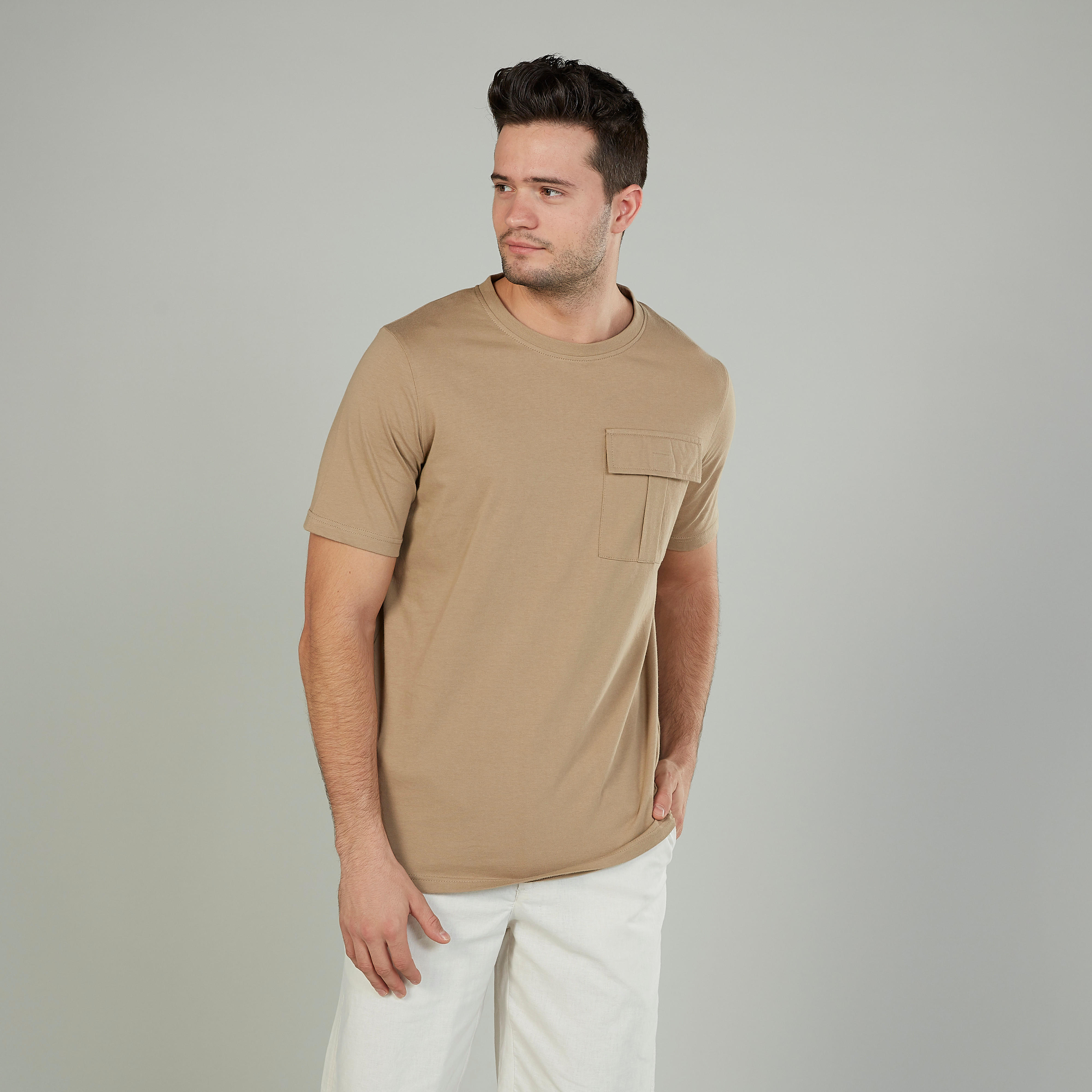 تيشيرت سادة بياقة ضيّقة بجيوب بطية-men-clothing-tshirtsandpolos-tshirts-image-1
