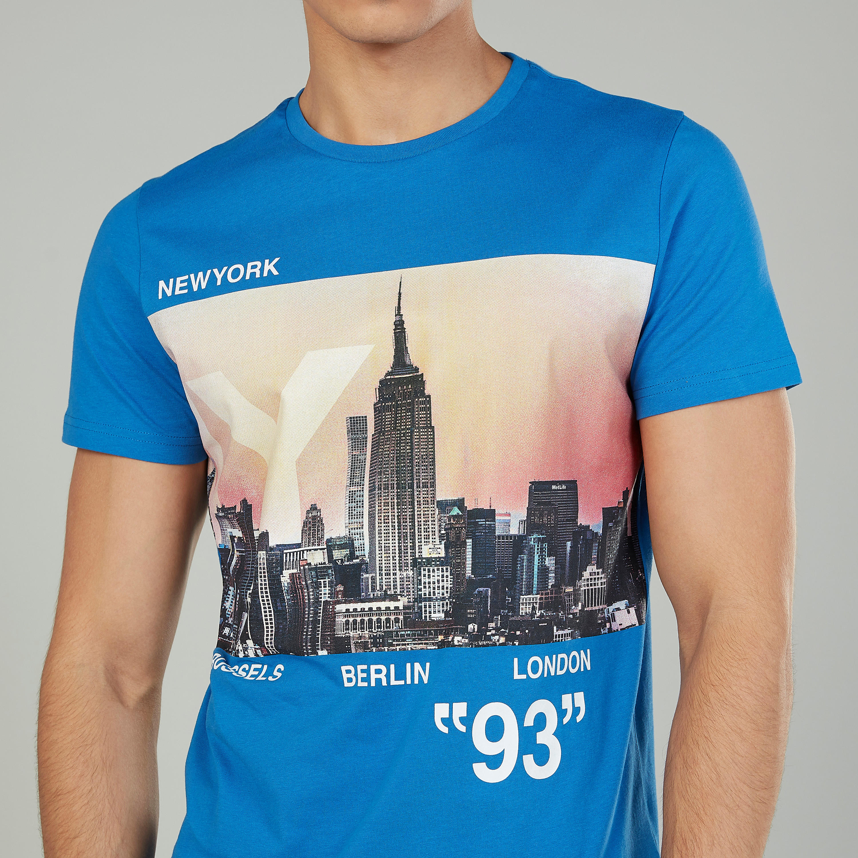 Printed T-shirt with Round Neck and Short Sleeves-men-clothing-tshirtsandpolos-tshirts-image-3