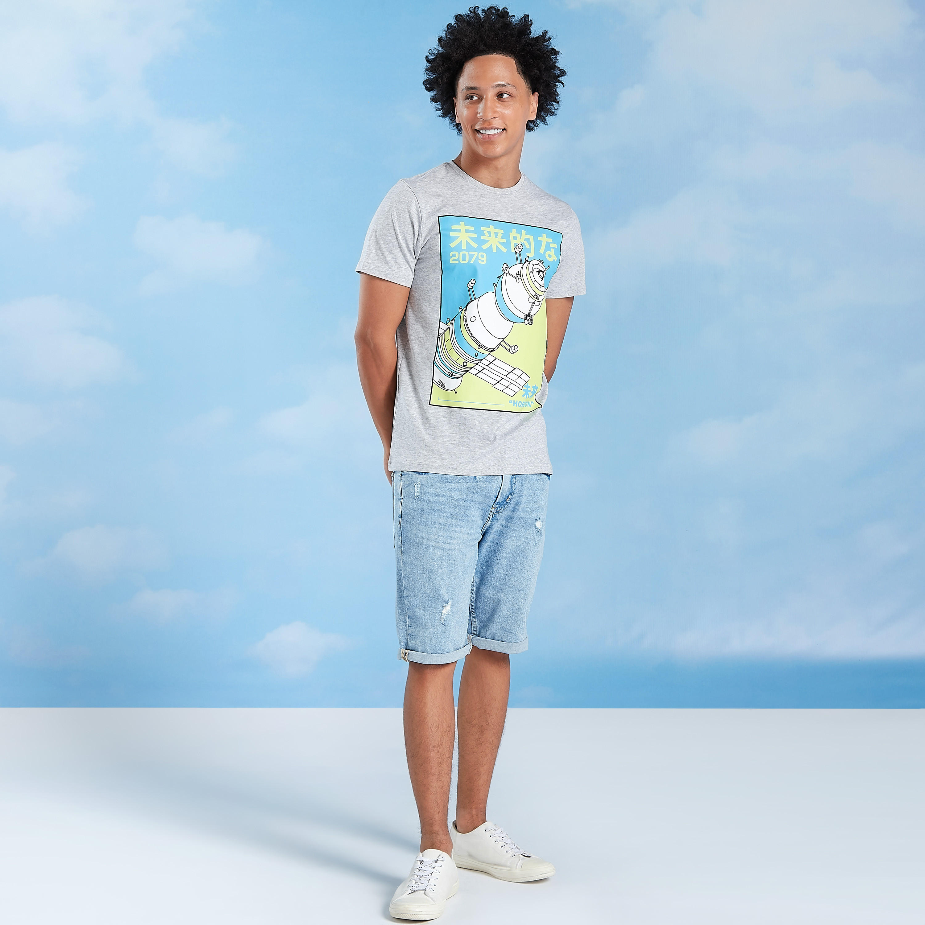 تيشيرت بياقة ضيّقة وأكمام قصيرة وطبعات-men-clothing-tshirtsandpolos-tshirts-image-3