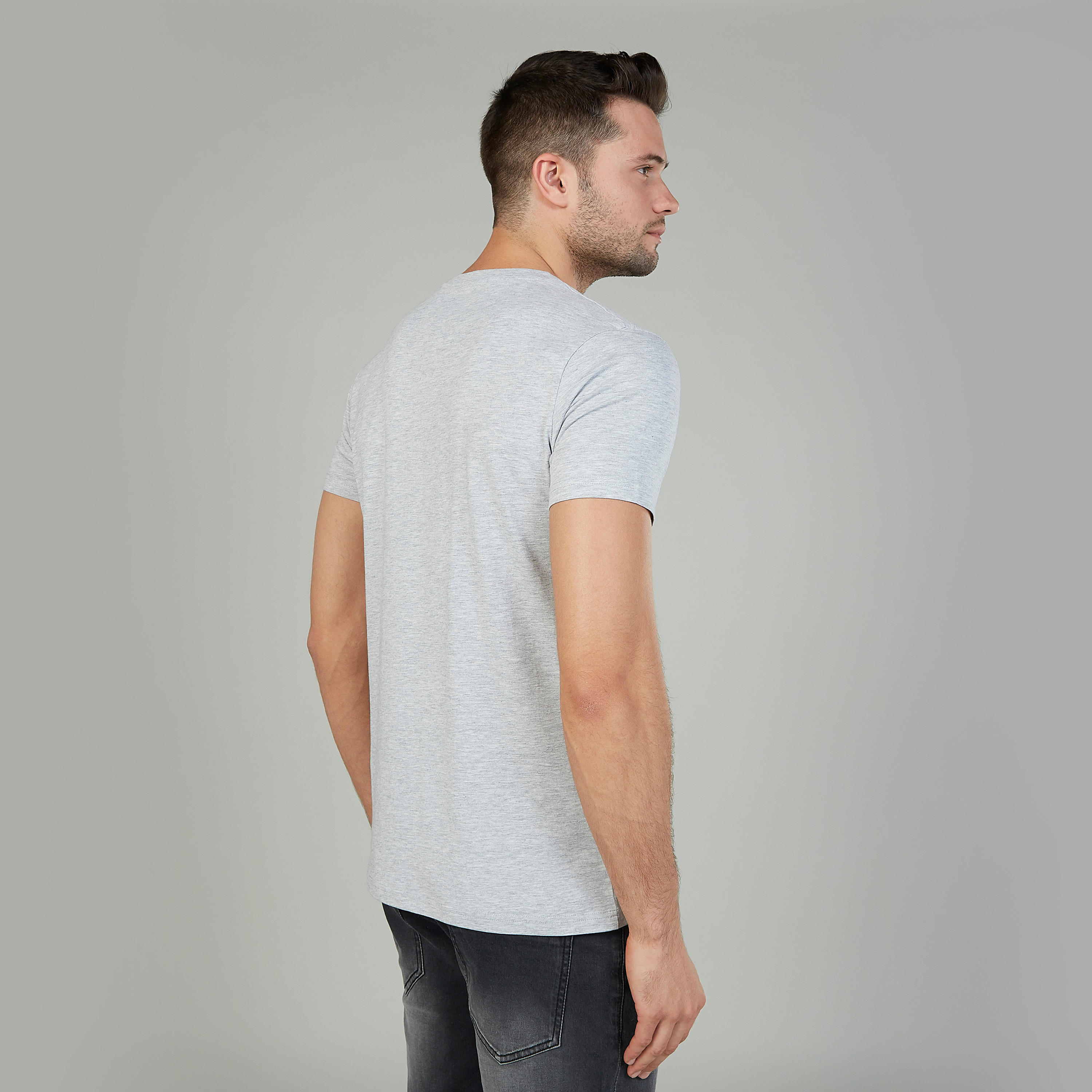تيشيرت بياقة ضيّقة وأكمام قصيرة وطبعات-men-clothing-tshirtsandpolos-tshirts-image-4