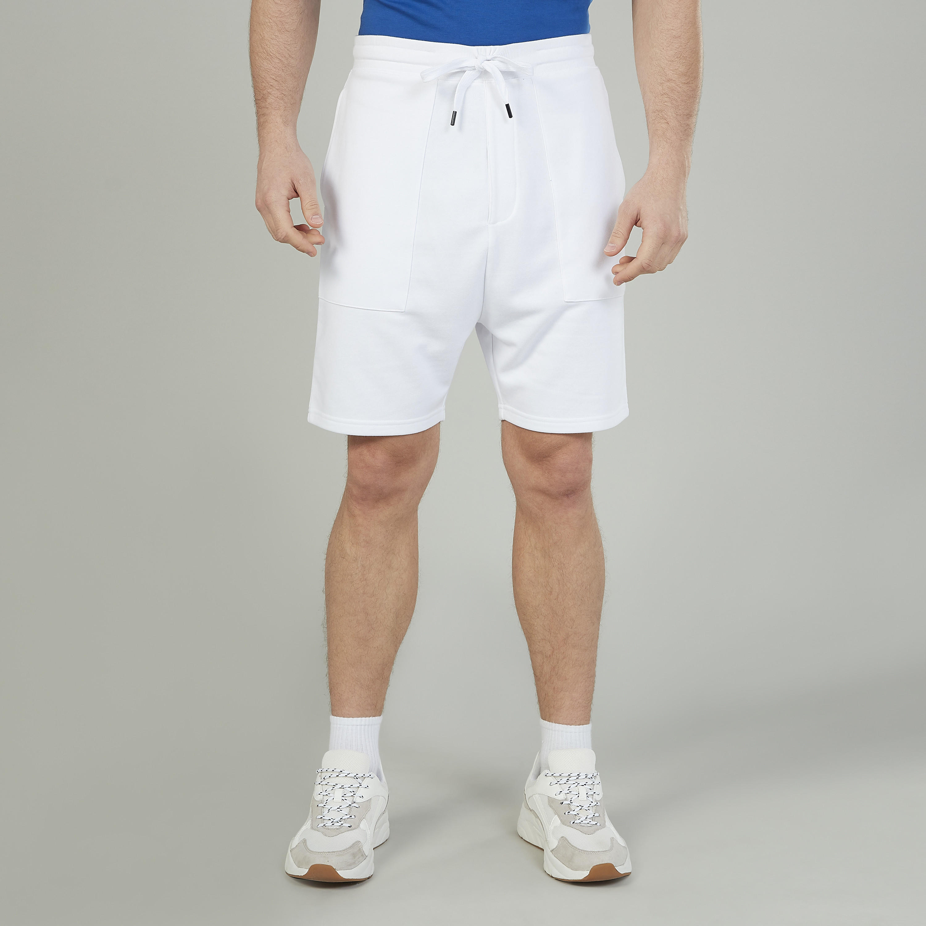 شورت سادة بجيوب وتفاصيل رباط-men-clothing-bottoms-shorts-image-5