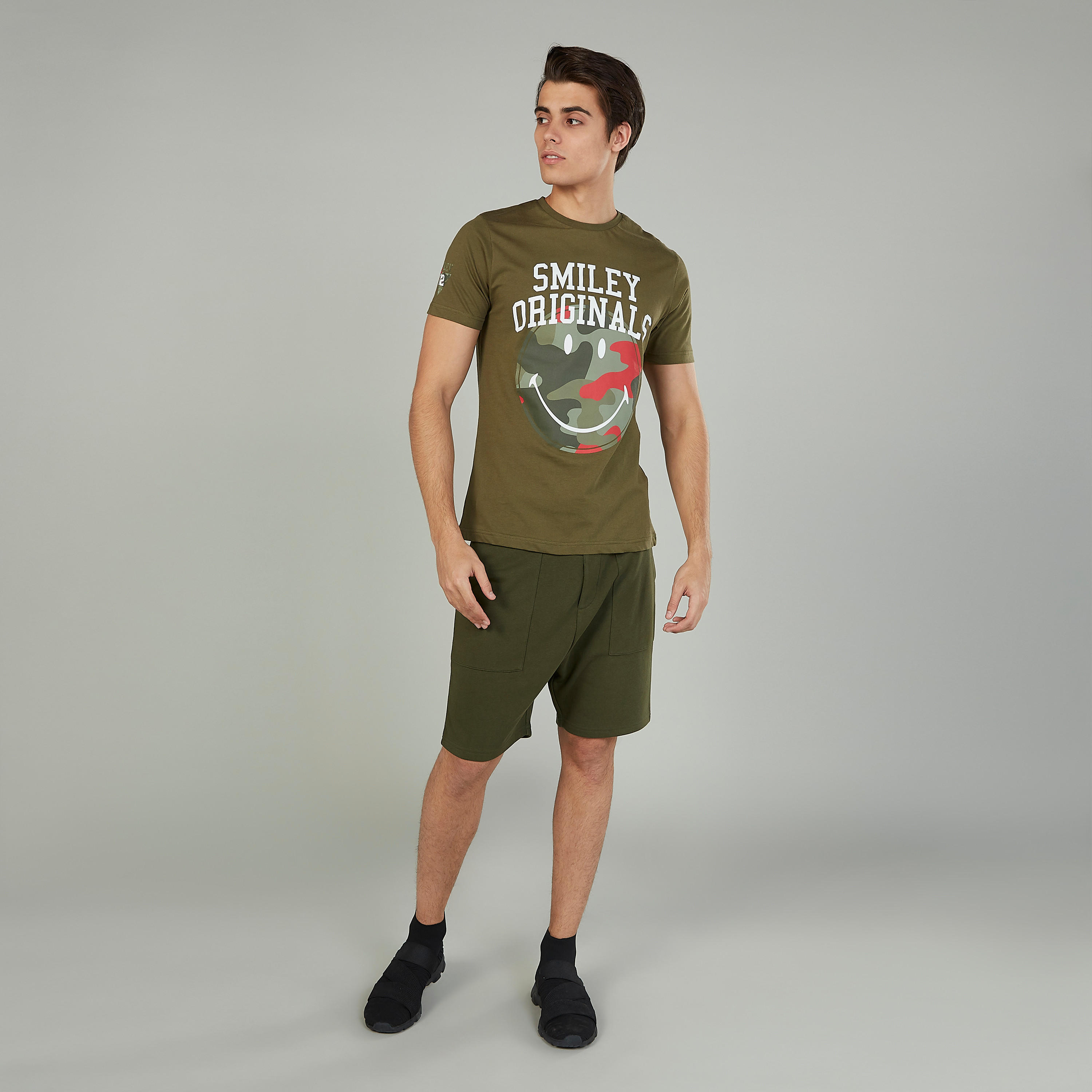 Solid Shorts with Pocket Detail and Drawstring-men-clothing-bottoms-shorts-image-2
