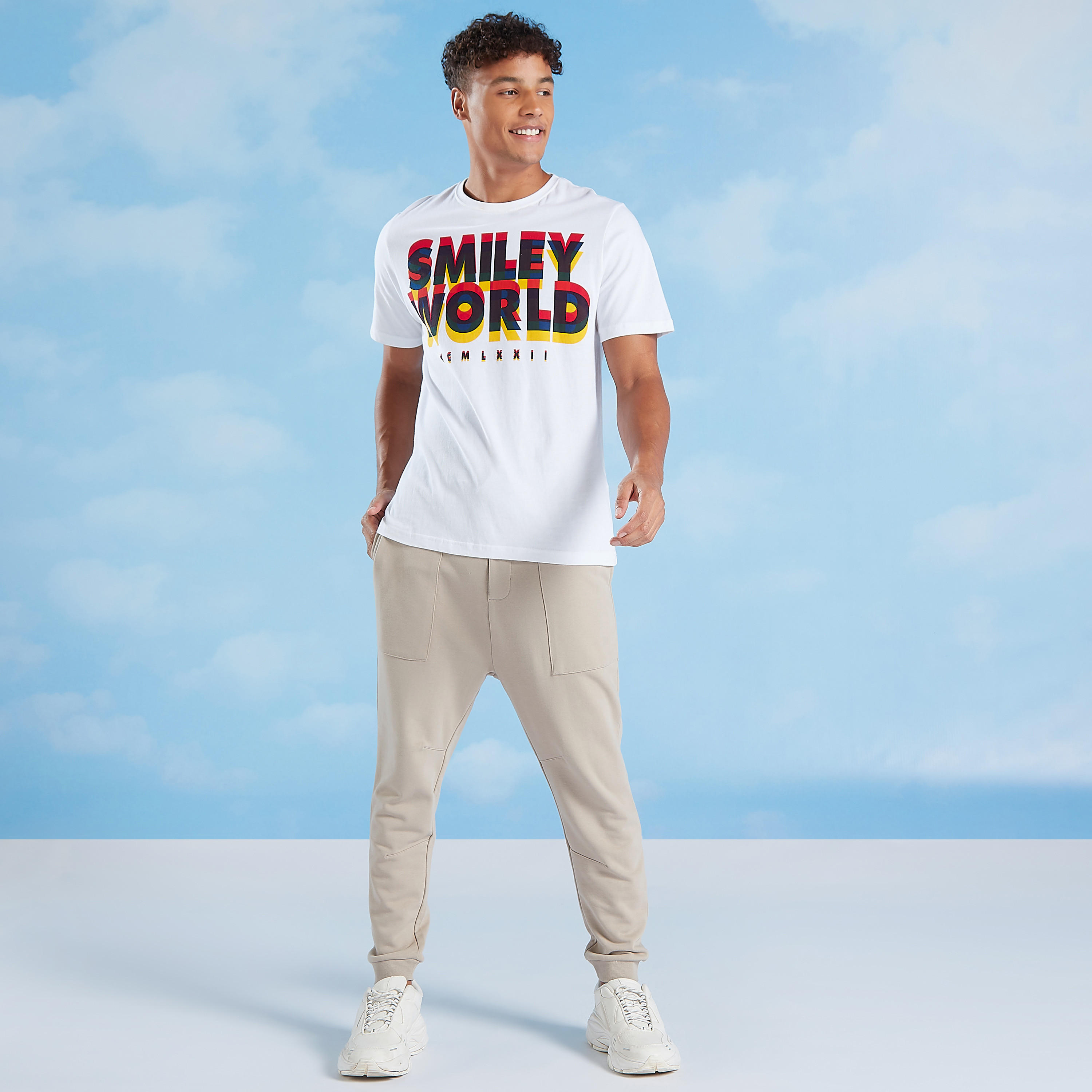 بنطلون رياضي سادة طويل مع تفاصيل جيوب ورباط-men-clothing-bottoms-joggers-image-3
