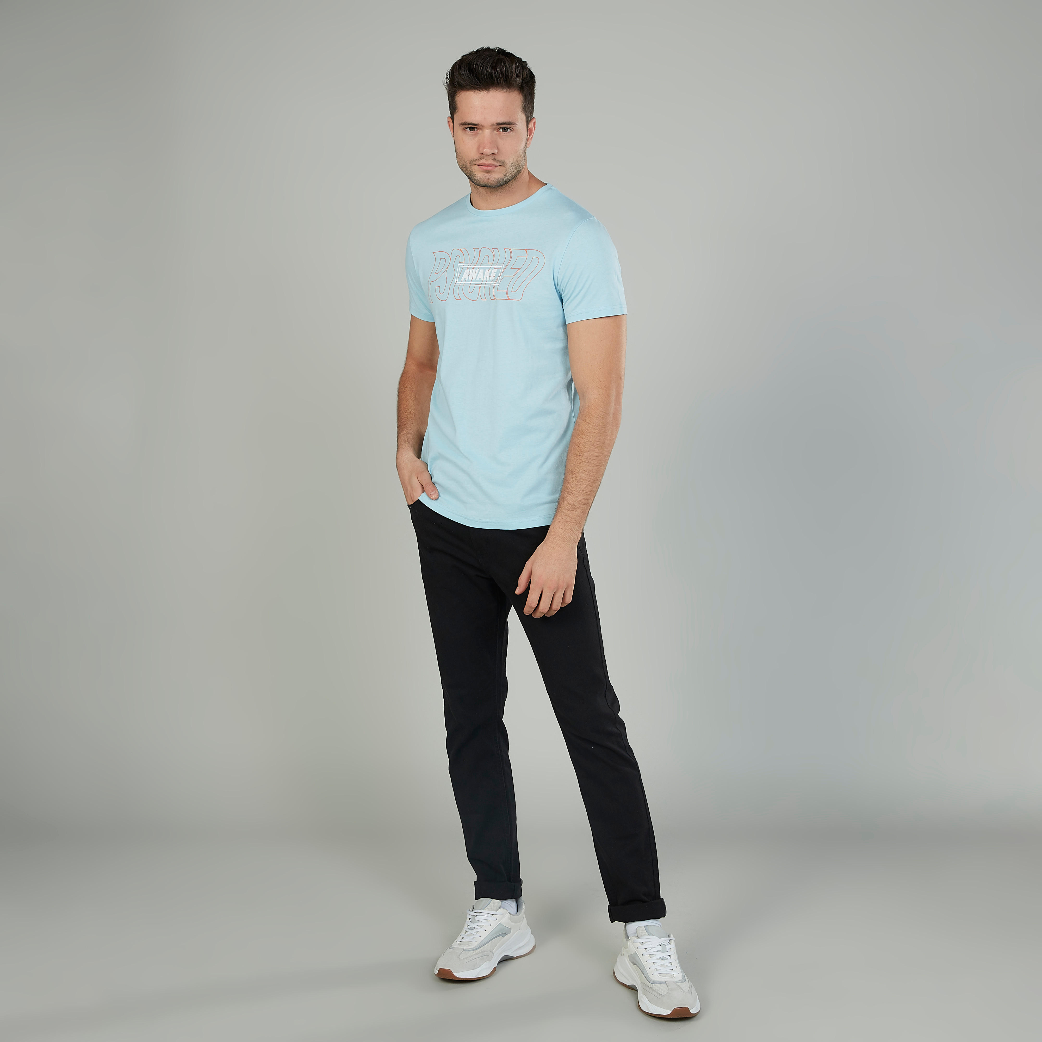 تيشيرت بياقة مستديرة وأكمام قصيرة وطبعات-men-clothing-tshirtsandpolos-tshirts-image-2
