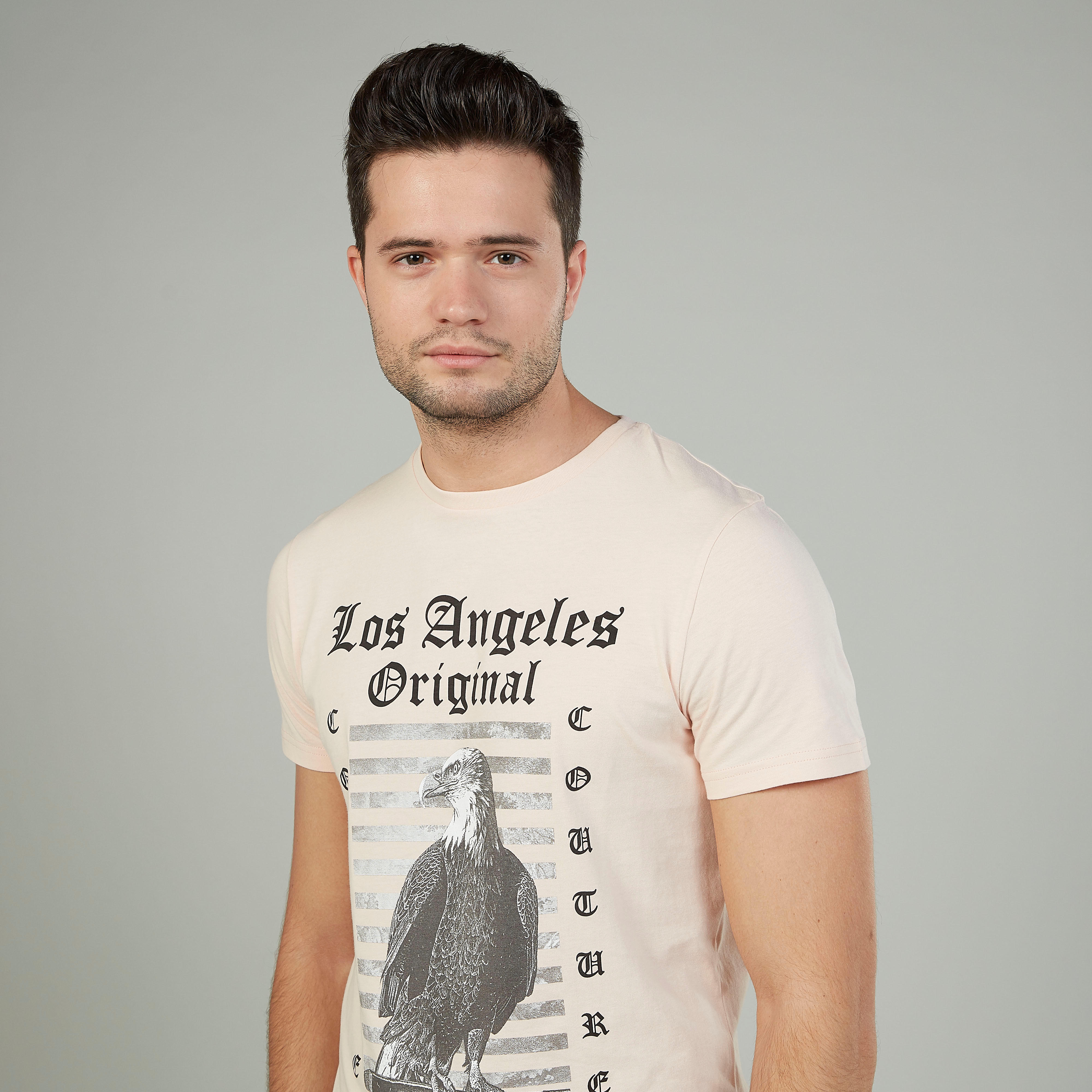 تيشيرت بياقة ضيّقة وأكمام قصيرة وطبعات-men-clothing-tshirtsandpolos-tshirts-image-3