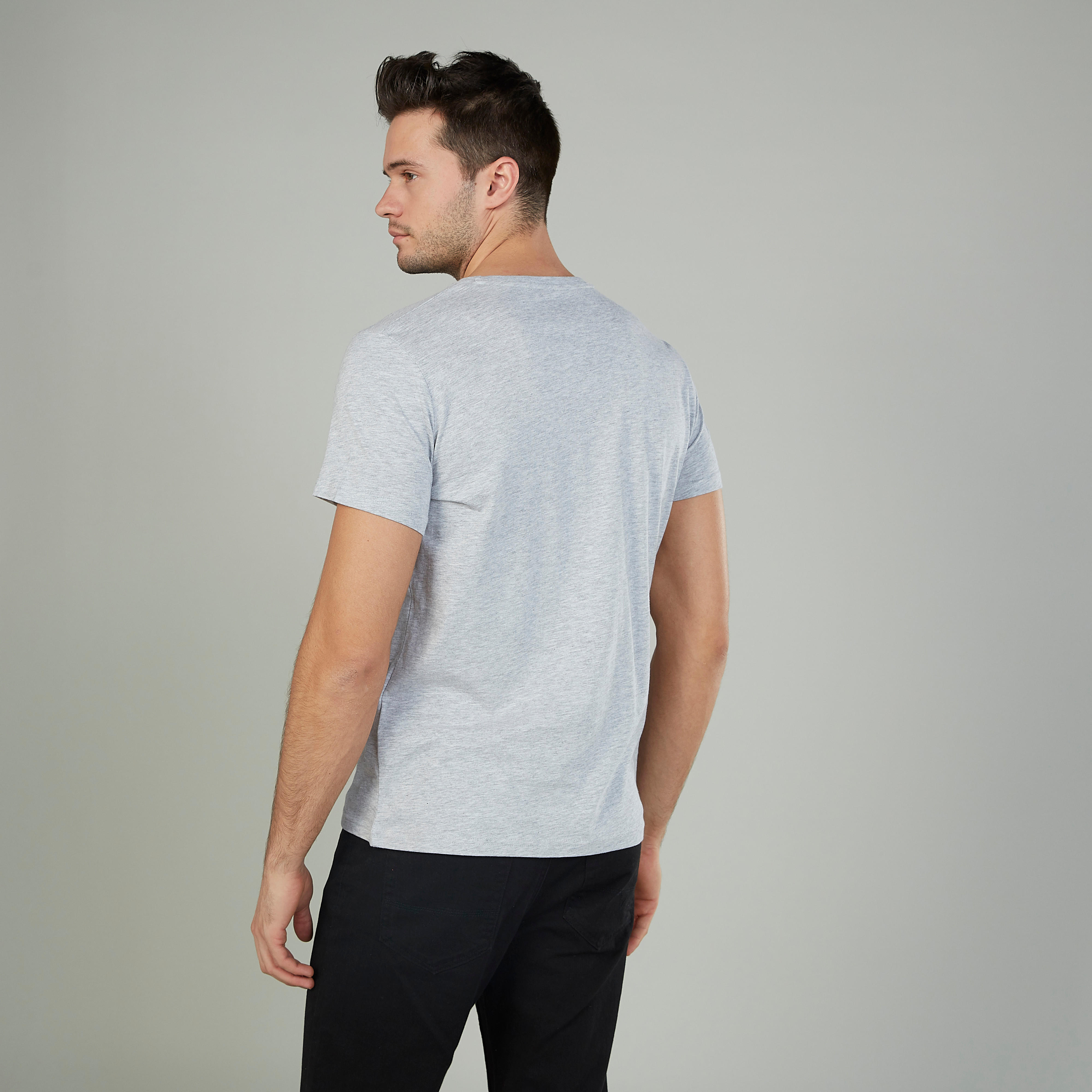 تيشيرت بياقة ضيّقة وأكمام قصيرة وطبعات-men-clothing-tshirtsandpolos-tshirts-image-2