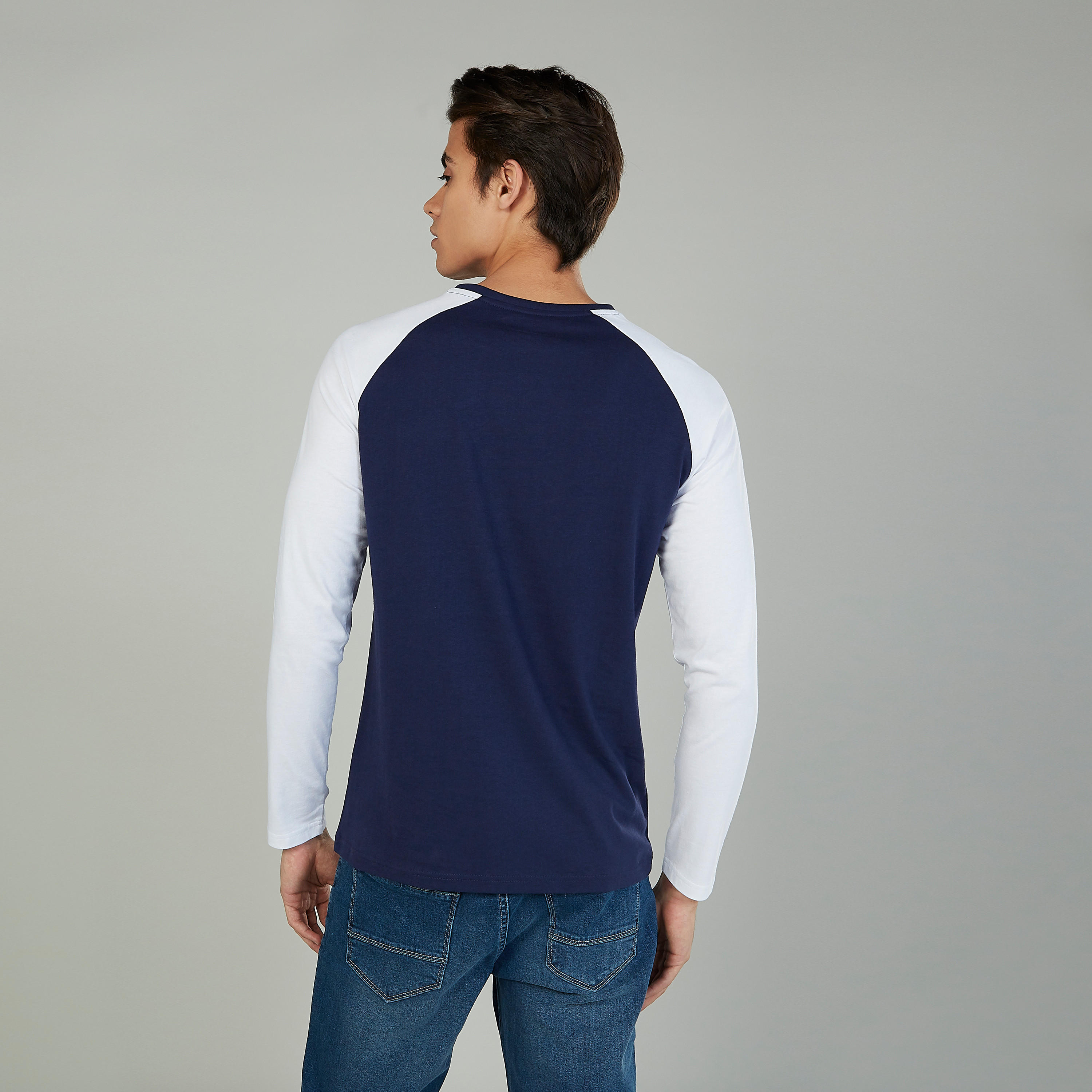 تيشيرت بياقة مستديرة وأكمام مغايرة وطبعات-men-clothing-tshirtsandpolos-tshirts-image-4
