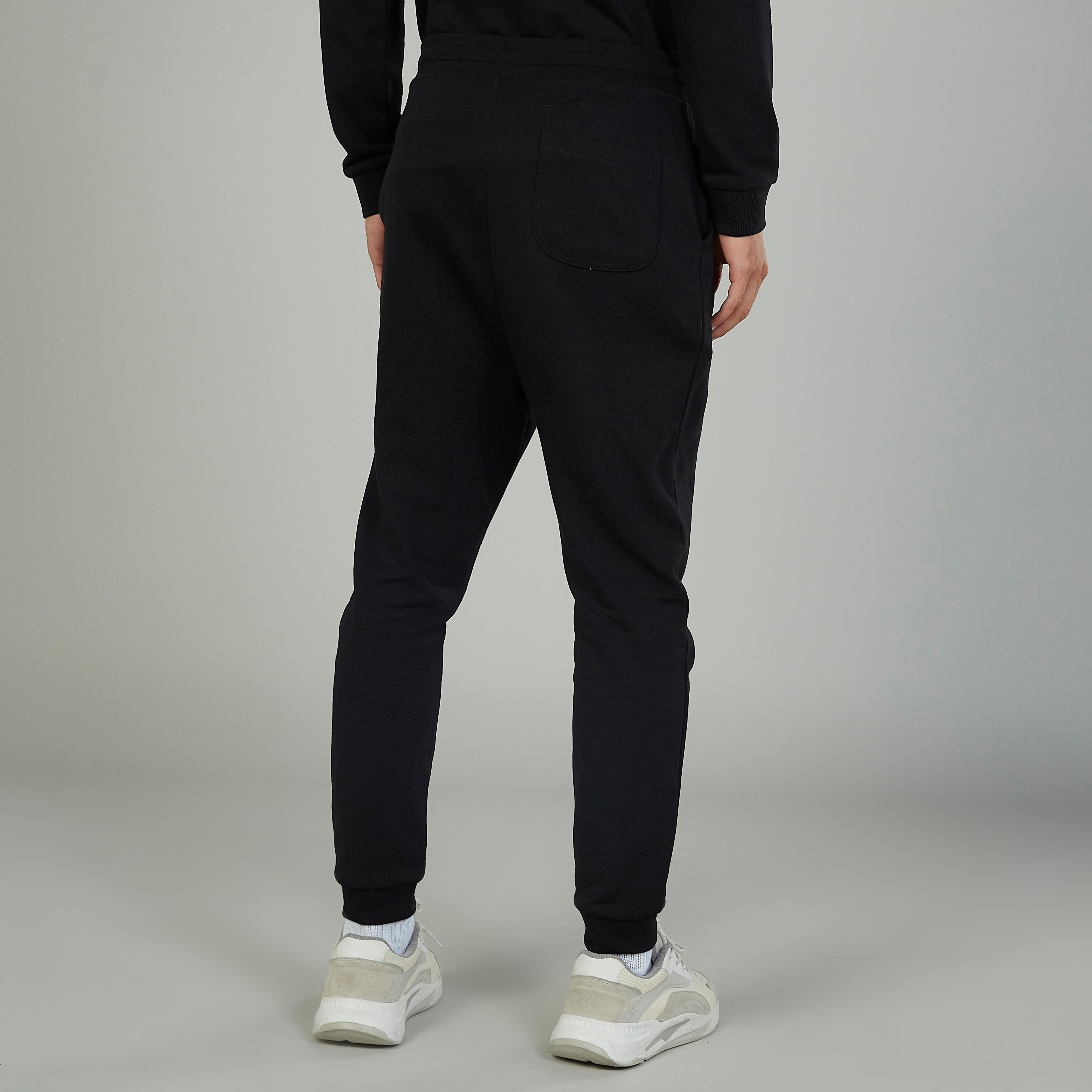بنطلون رياضي سكيني بخصر متوسط الارتفاع وجيوب وطبعات-men-clothing-bottoms-joggers-image-4