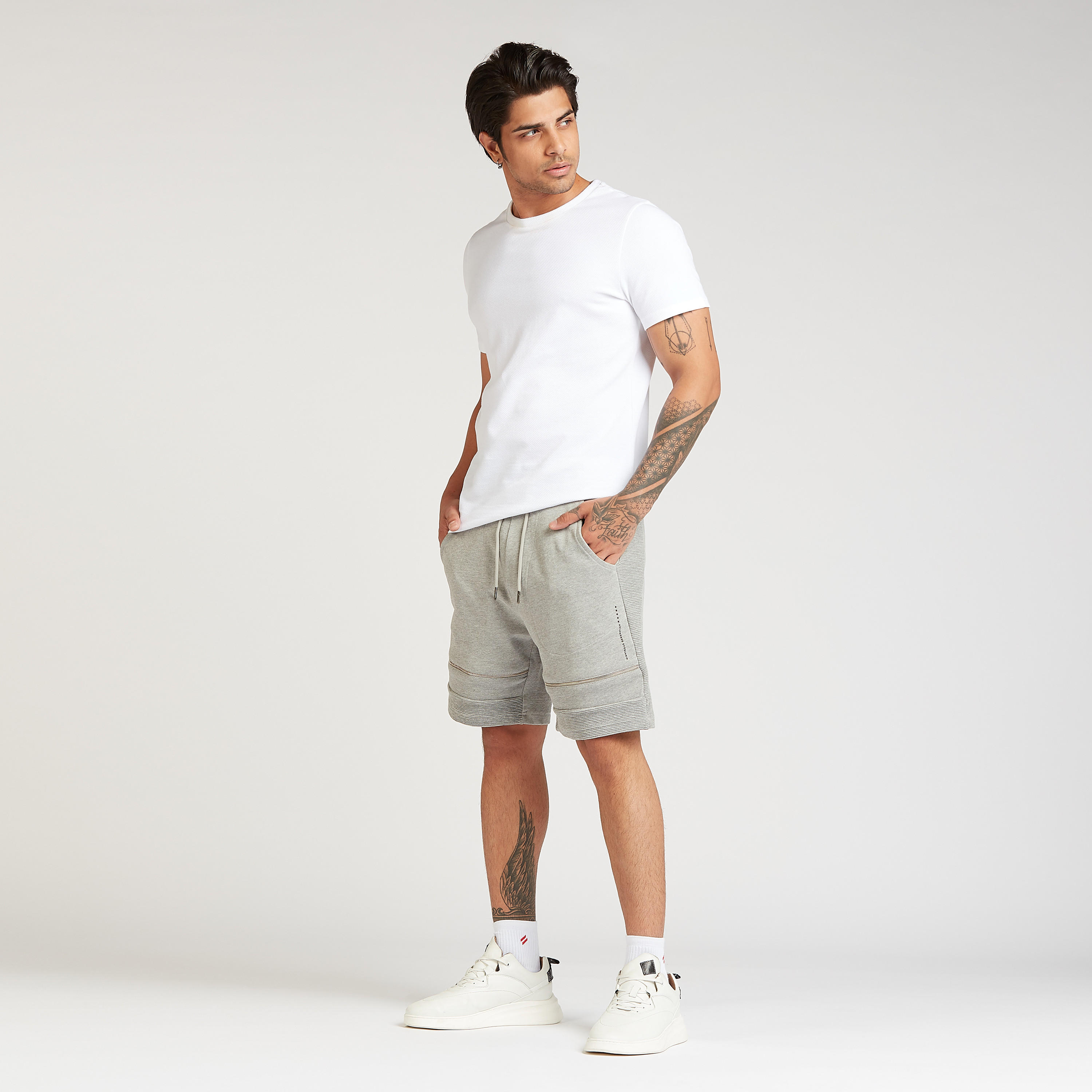 شورت مستدام برباط وجيوب جانبيّة وطبعات-men-clothing-bottoms-shorts-image-2
