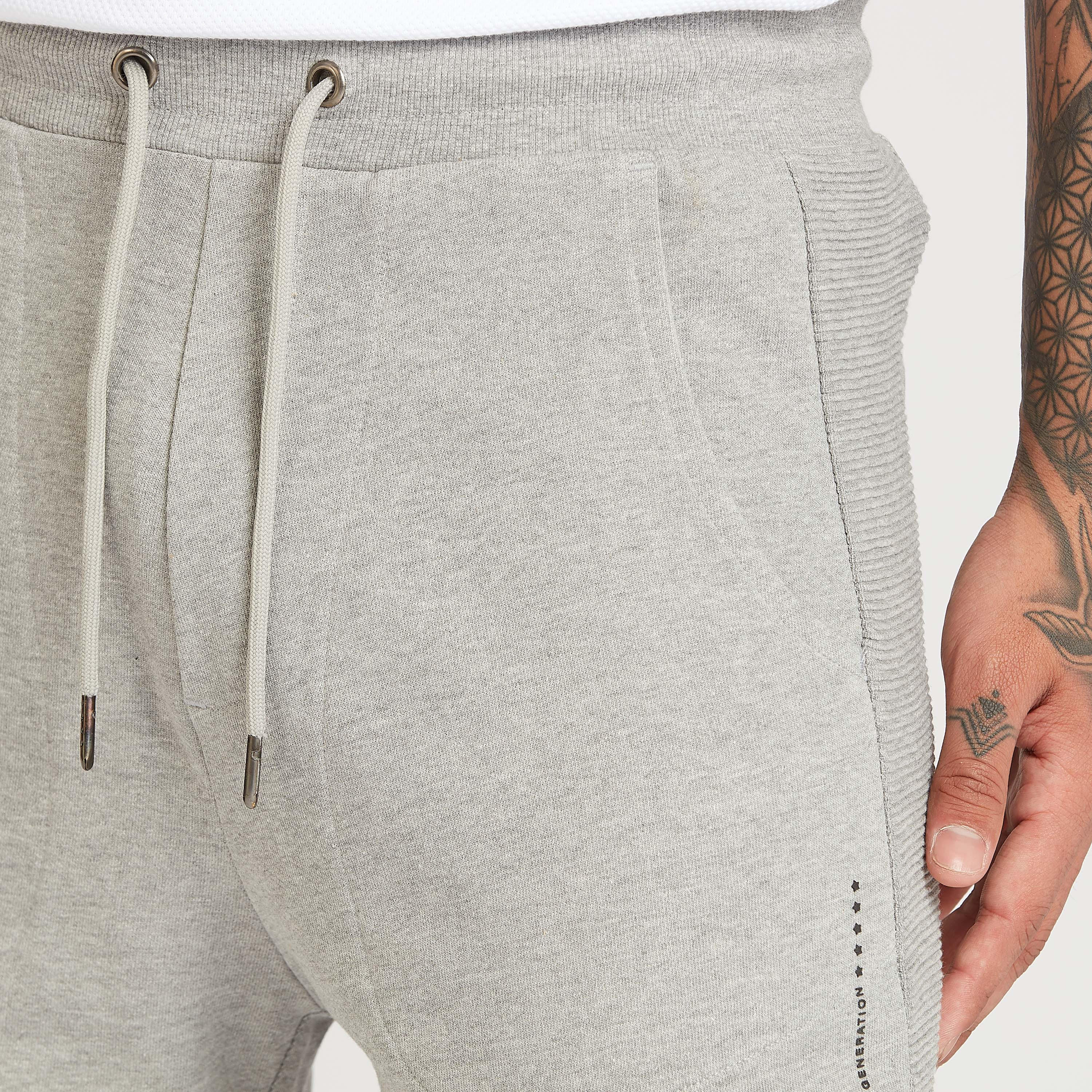 شورت مستدام برباط وجيوب جانبيّة وطبعات-men-clothing-bottoms-shorts-image-3
