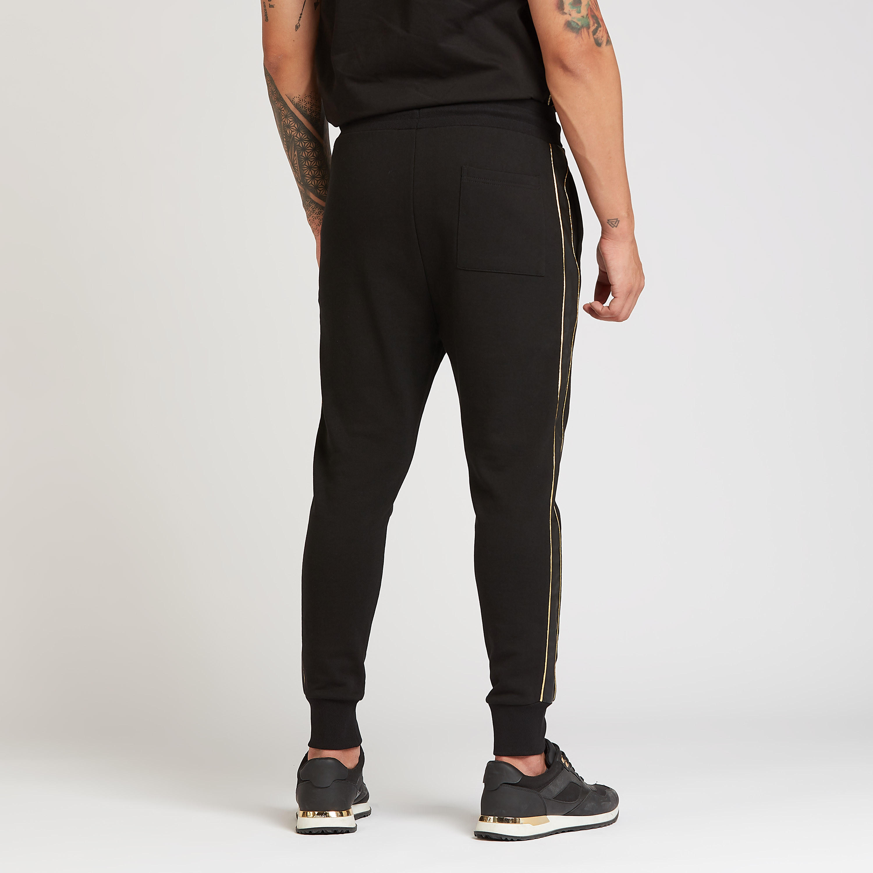 بنطلون رياضي مستدام سادة بخصر متوسط الارتفاع وجيوب-men-clothing-bottoms-joggers-image-4