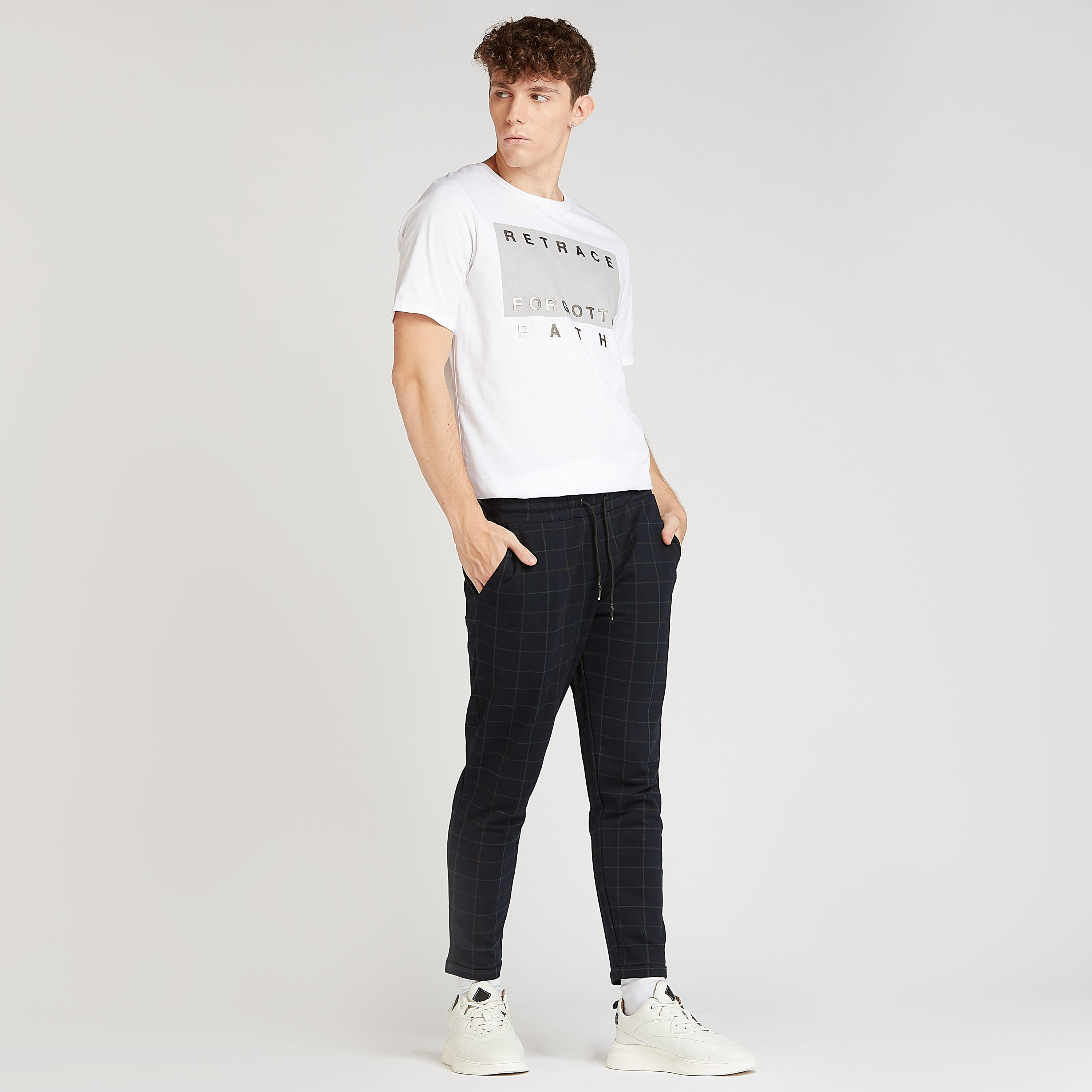 بنطلون سليم كاروهات بخصر متوسط الارتفاع و جيوب و رباط-men-clothing-bottoms-trousersandchinos-trousers-image-2