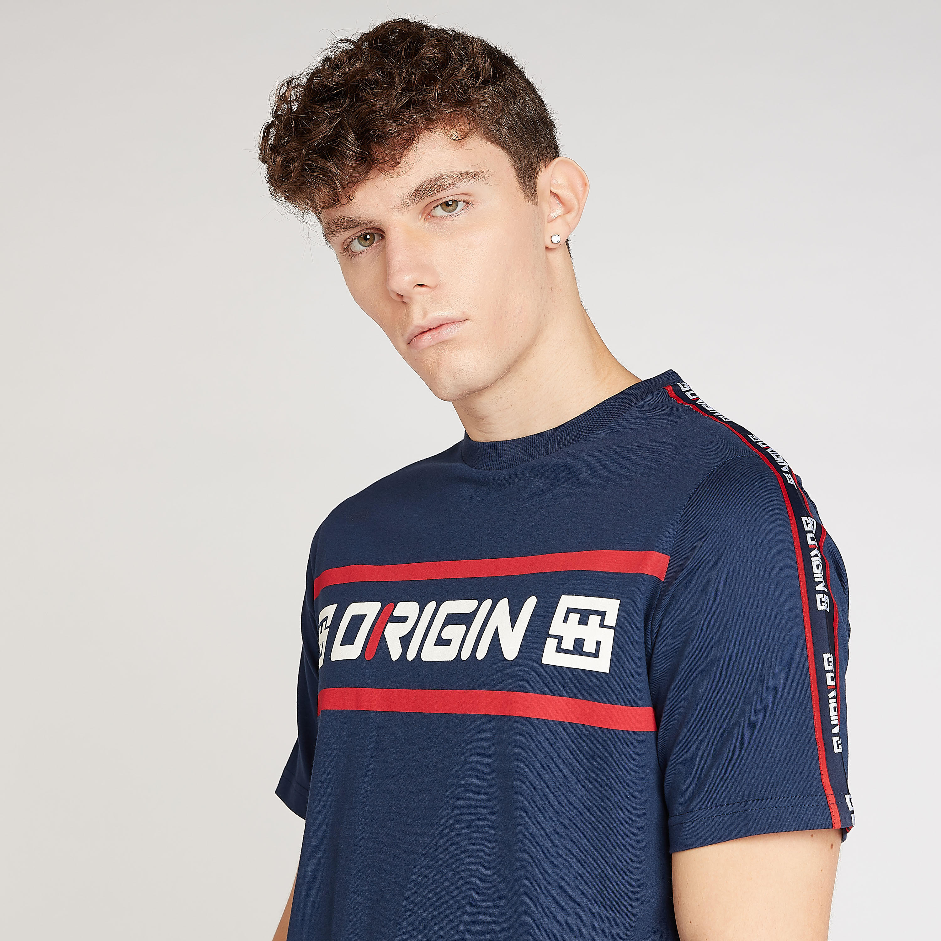 تيشيرت بياقة ضيقة و أكمام قصيرة و طبعات جرافيك-men-clothing-tshirtsandpolos-tshirts-image-3