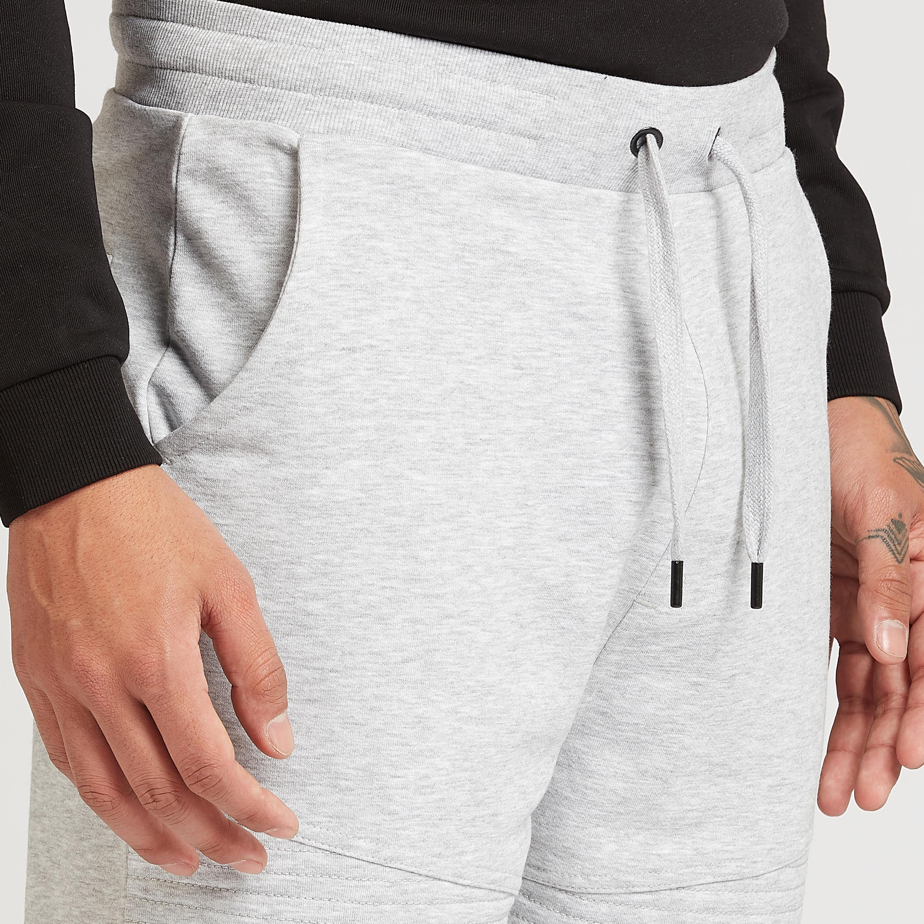 شورت بارز الملمس برباط إغلاق وتفاصيل جيوب-men-clothing-bottoms-shorts-image-3