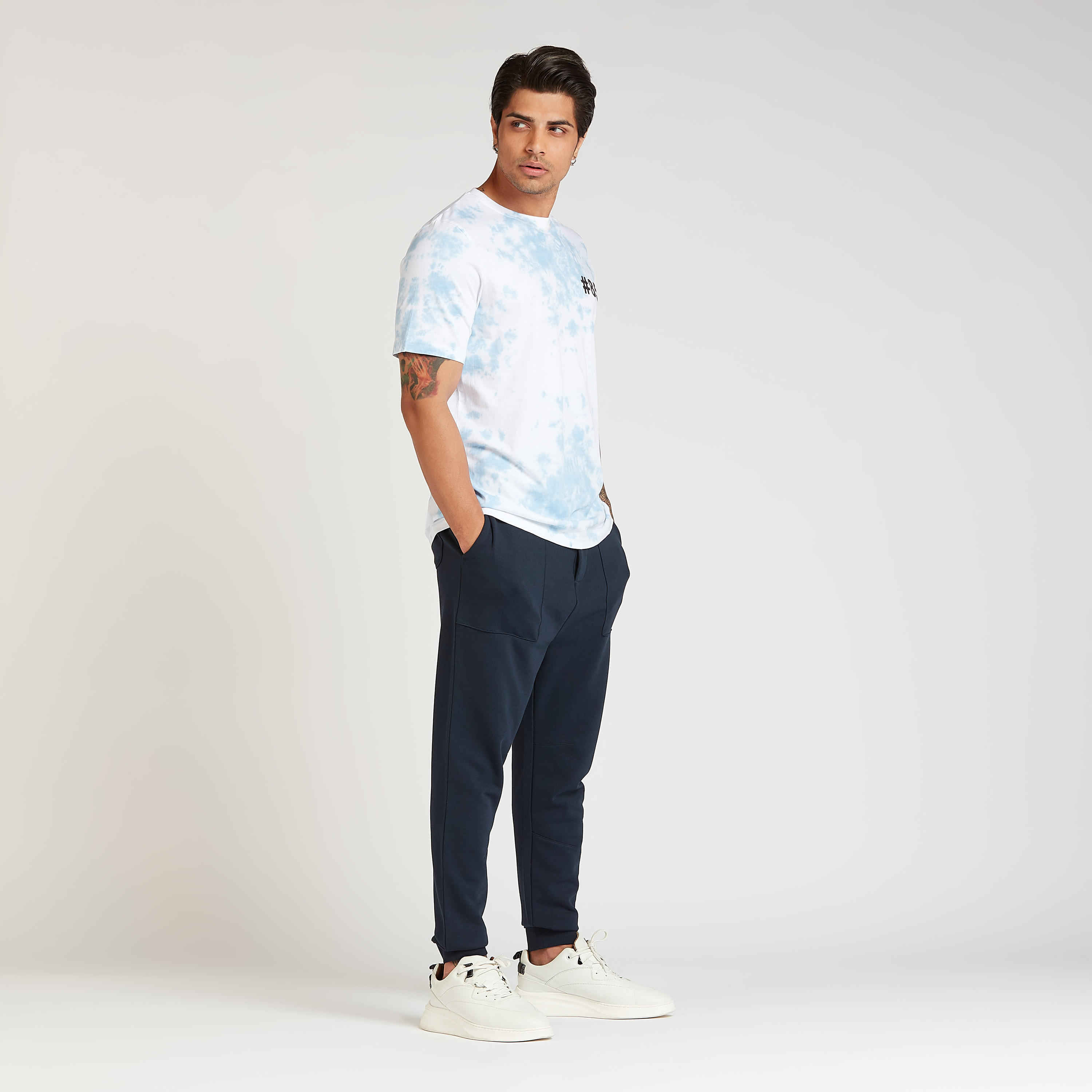 تيشيرت مستدام بياقة ضيّقة وأكمام قصيرة وطبعات-men-clothing-tshirtsandpolos-tshirts-image-2