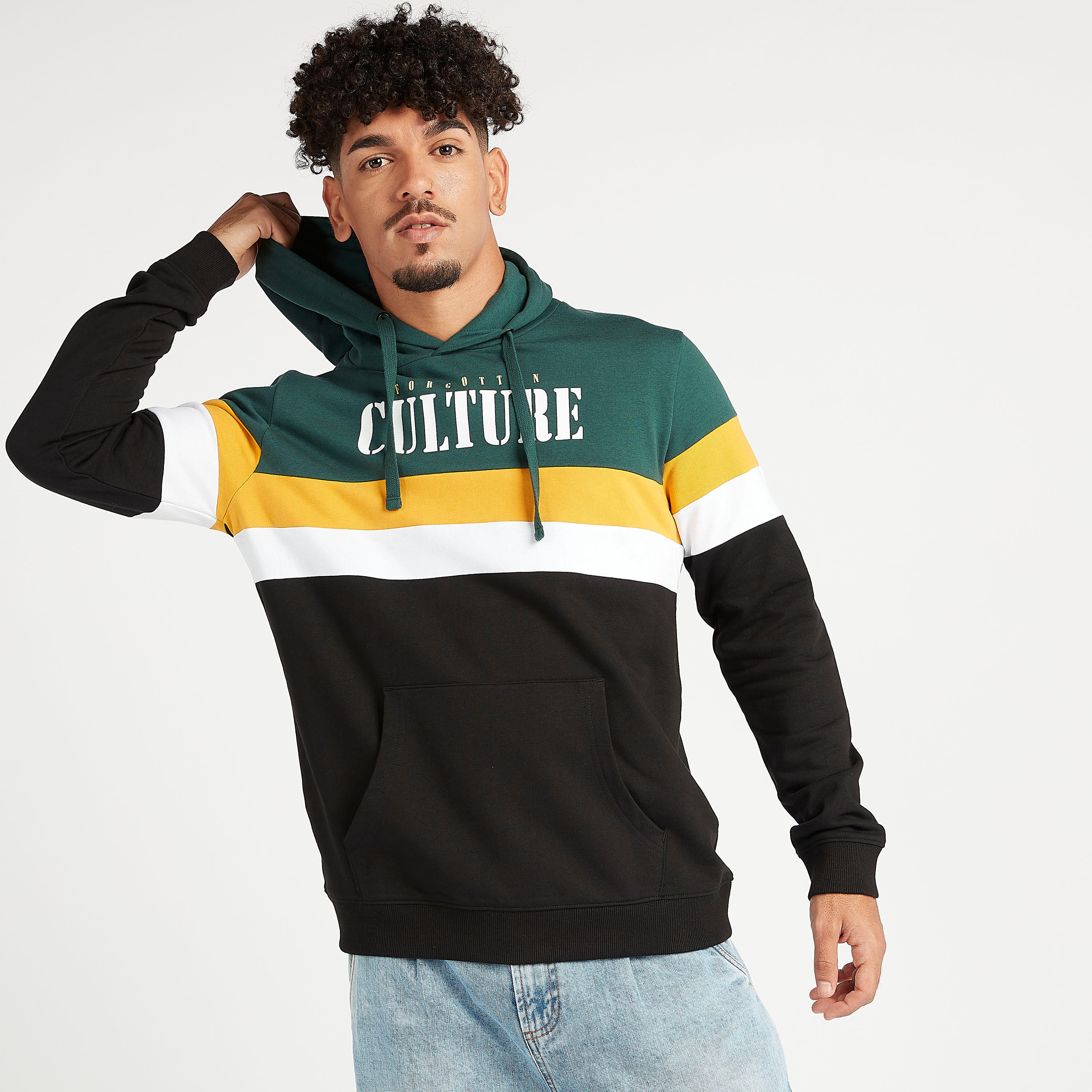 هودي مستدام بأكمام طويلة وطبعات شعار-men-winterwear-hoodiesandsweatshirts-image-5